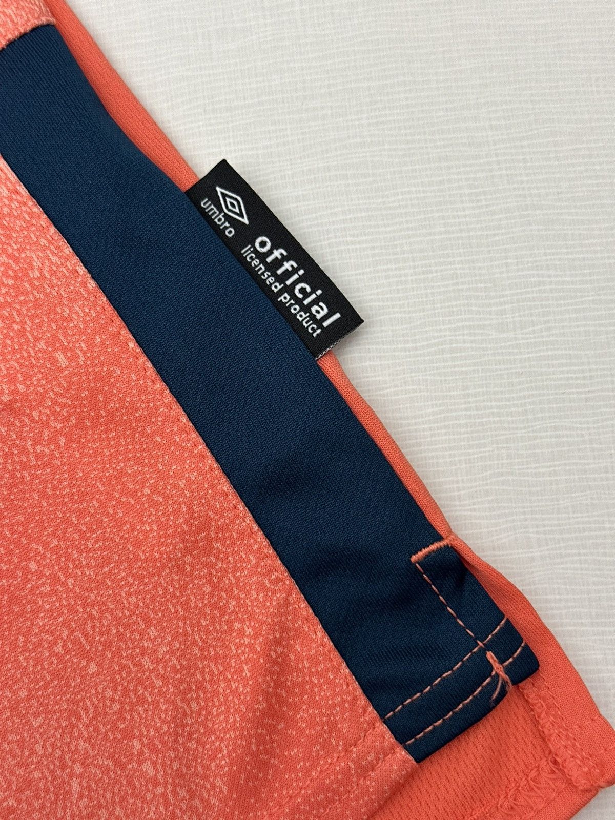 Umbro Everton FC 2019/20 Third Jersey Coral/Orange Umbro Sportpesa Size US S / EU 44-46 / 1 - 9 Thumbnail