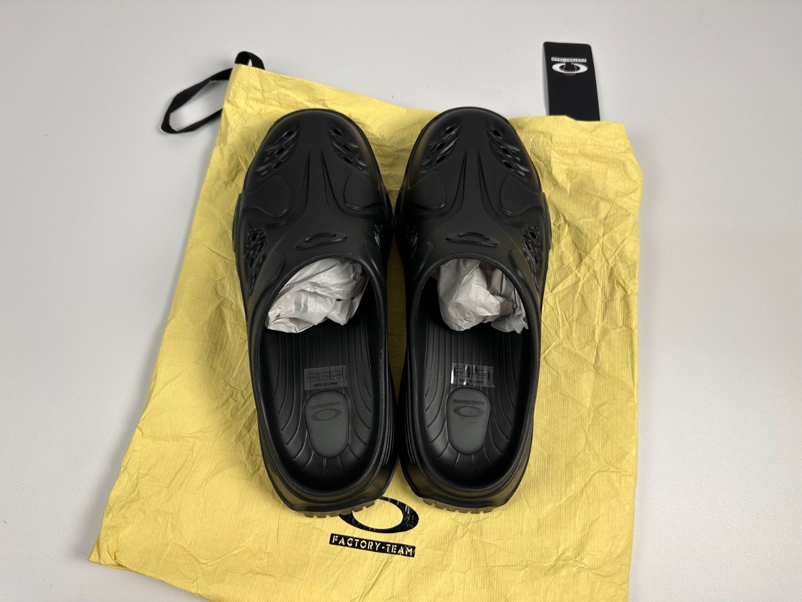 Oakley Oakley Factory Team x Brain Dead Paguro slide Black US10 Size US 10 / EU 43 - 4 Thumbnail