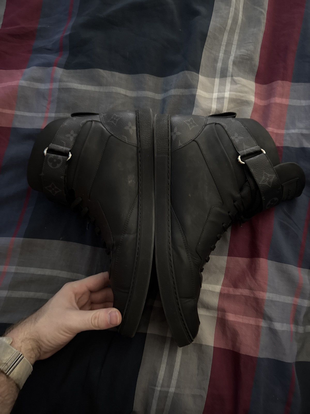 Louis Vuitton Louis Vuitton Rivoli High Top Monogram Sneaker Black Leather Size US 10 / EU 43 - 5 Thumbnail
