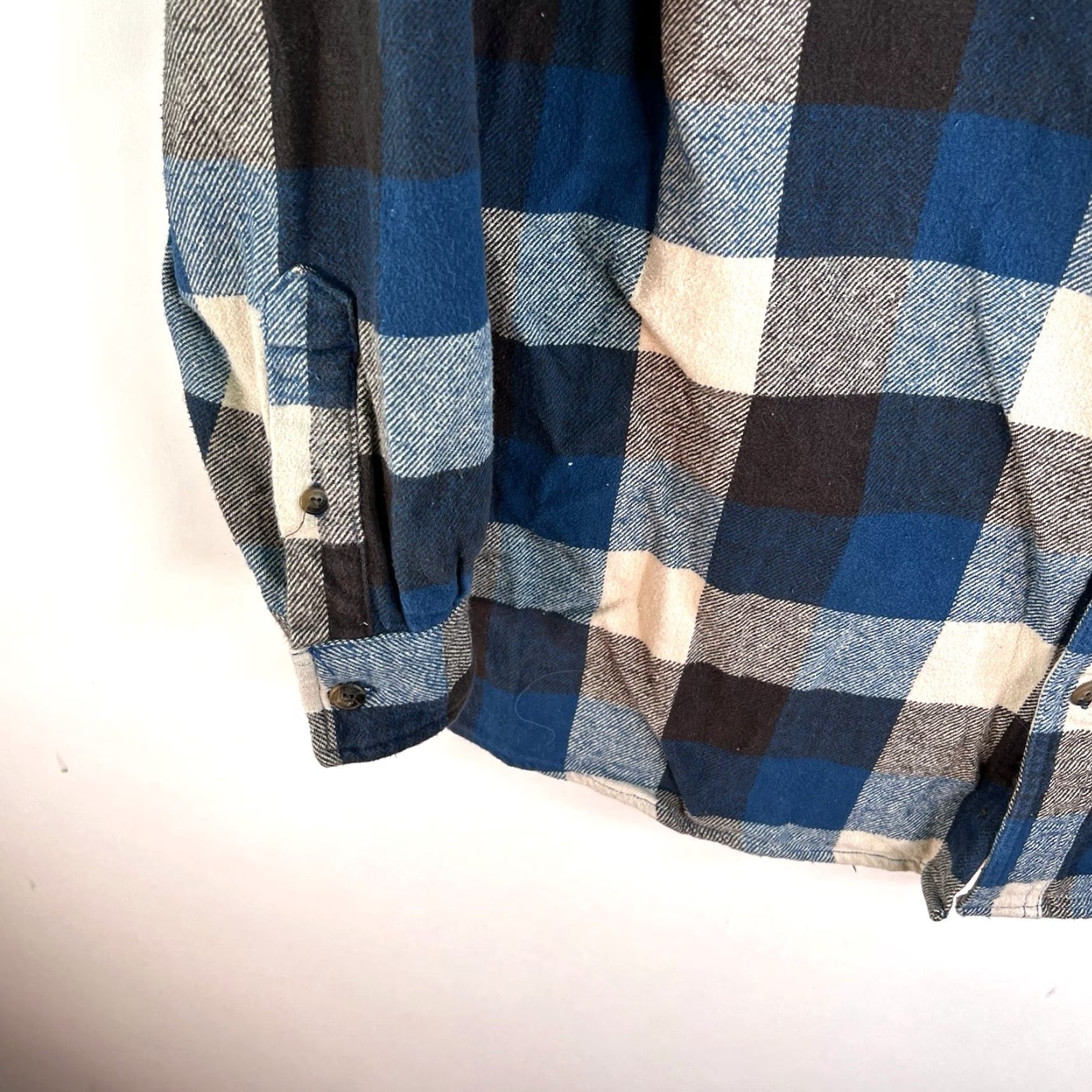 Vintage C.E. Schmidt Workwear Heavyweight Flannel Button-Up Shirt XLT Blue Plaid Mens Size US XL / EU 56 / 4 - 4 Thumbnail