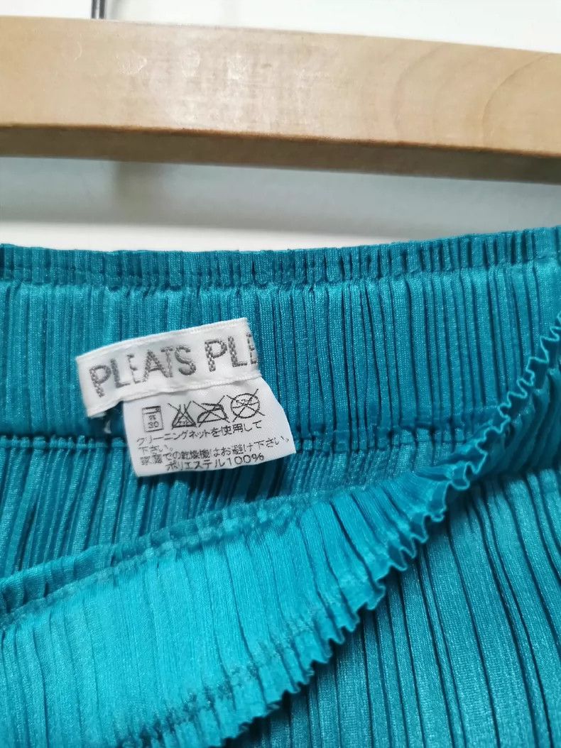 Issey Miyake Issey Miyake size:1 Blue pleated skirt Size 22" - 4 Thumbnail