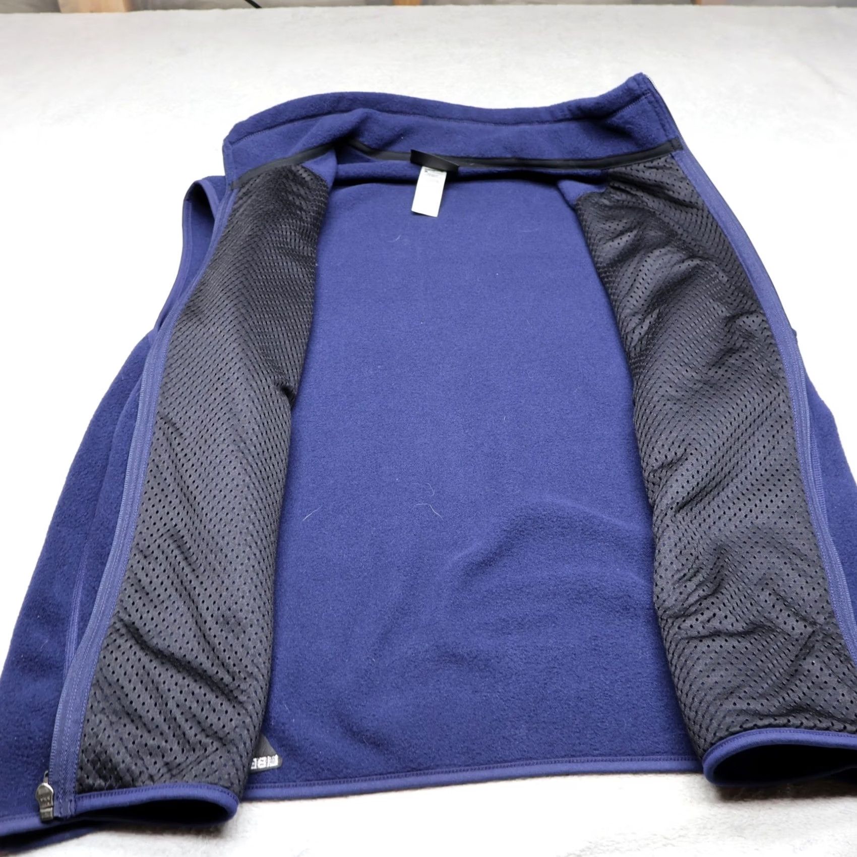 Patagonia Patagonia Mens XL Blue Synchilla Soft Fleece Full Zip Outdoor Hiking Logo Vest Size US XL / EU 56 / 4 - 4 Thumbnail