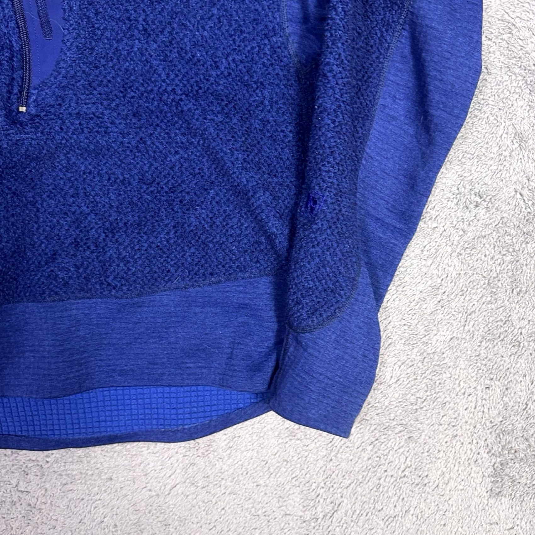 Patagonia VINTAGE Patagonia R2 Pullover Mens M Fleece Jacket 1/2 Zip Simple USA Made 25230 Blue Geometric Logo 1/4 Zip Mens Jackets Size US XL / EU 56 / 4 - 3 Thumbnail
