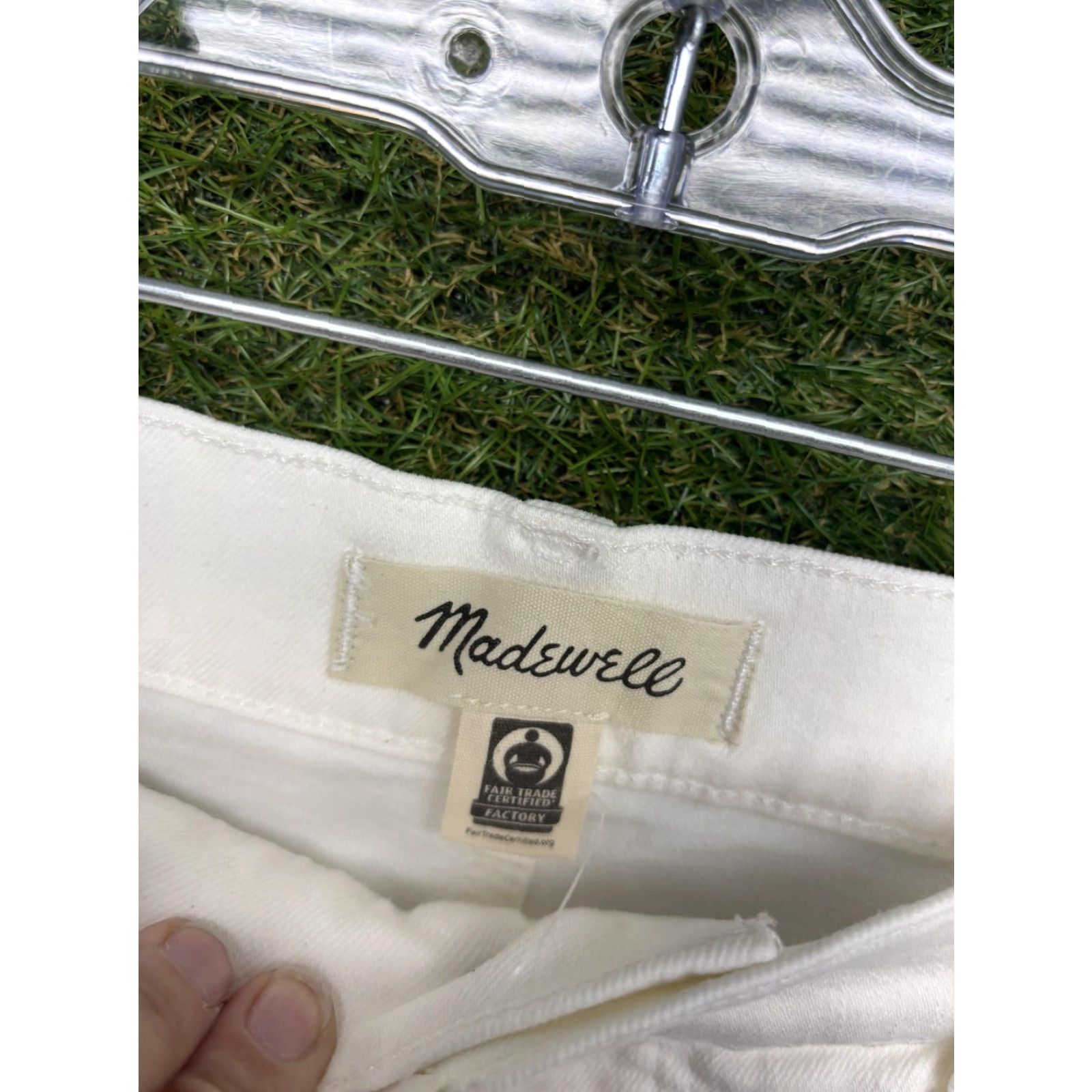Madewell VINTAGE Madewell Jeans Womens 29 P 90s Straight High Rise Distressed White Denim Petite Women Jeans Size 29" - 5 Thumbnail