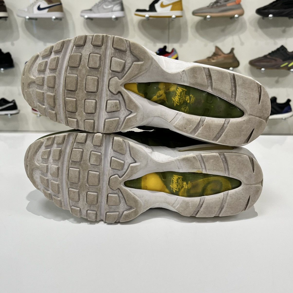 Nike × Stussy Nike Air Max 95 x Stussy Olive Size US 9.5 / EU 42-43 - 11 Thumbnail