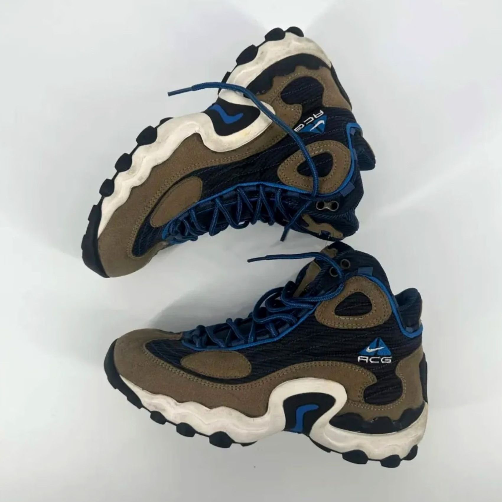 Nike ACG Item Specifications: Brand: Nike ACG, Color: Black, Size 7.5 Size US 8 / EU 41 - 2 Thumbnail