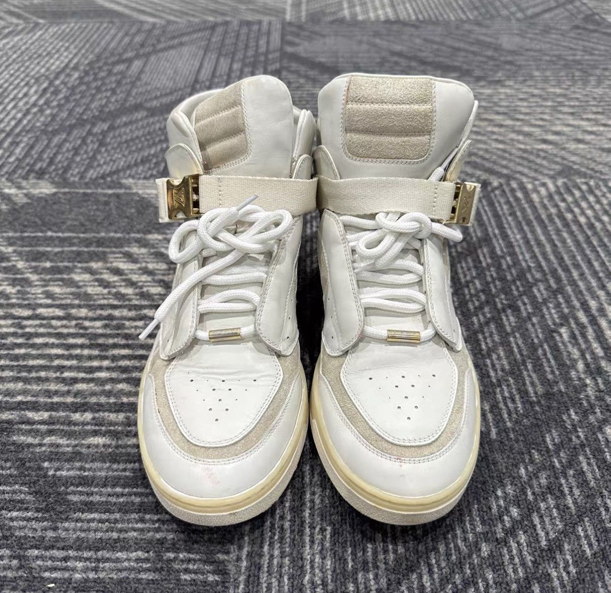 Louis Vuitton Louis Vuitton Color-Block Leather Sneakers J42 Size US 6.5 / IT 36.5 - 2 Thumbnail