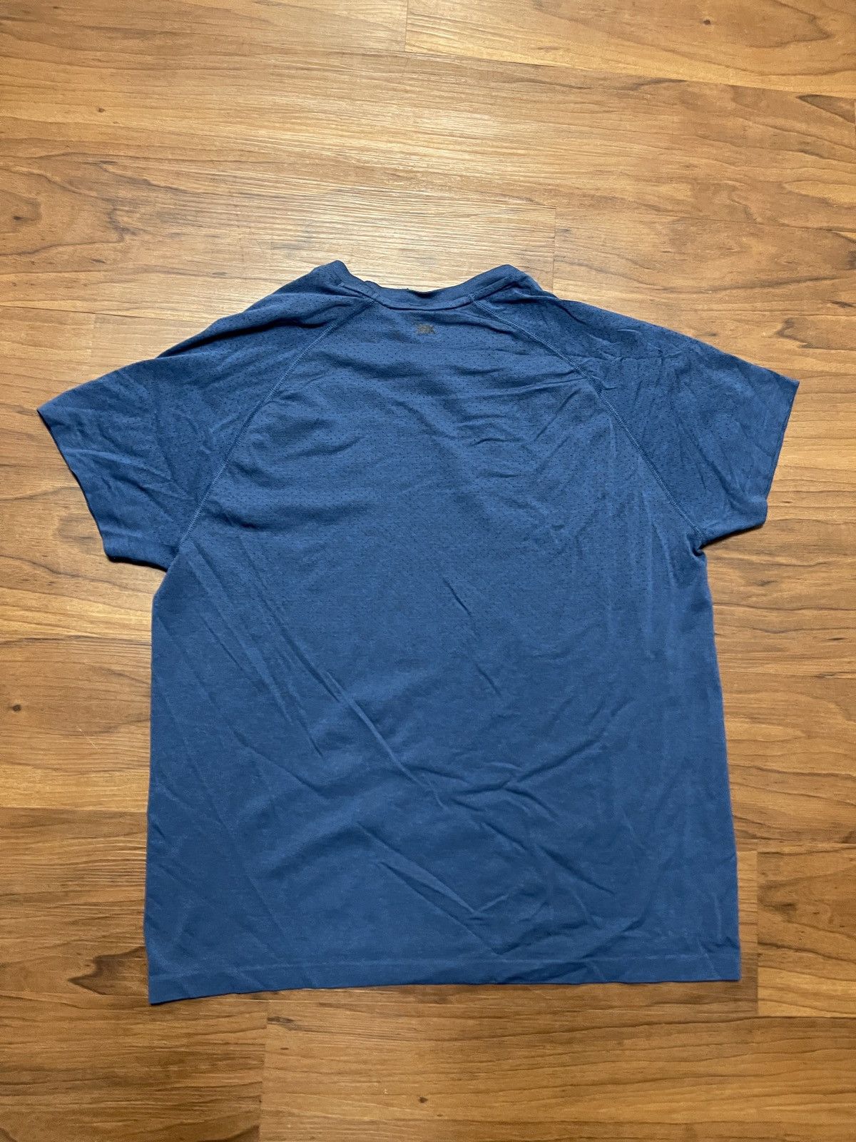 Rhone Rhone workout shirt size large Size US L / EU 52-54 / 3 - 8 Thumbnail