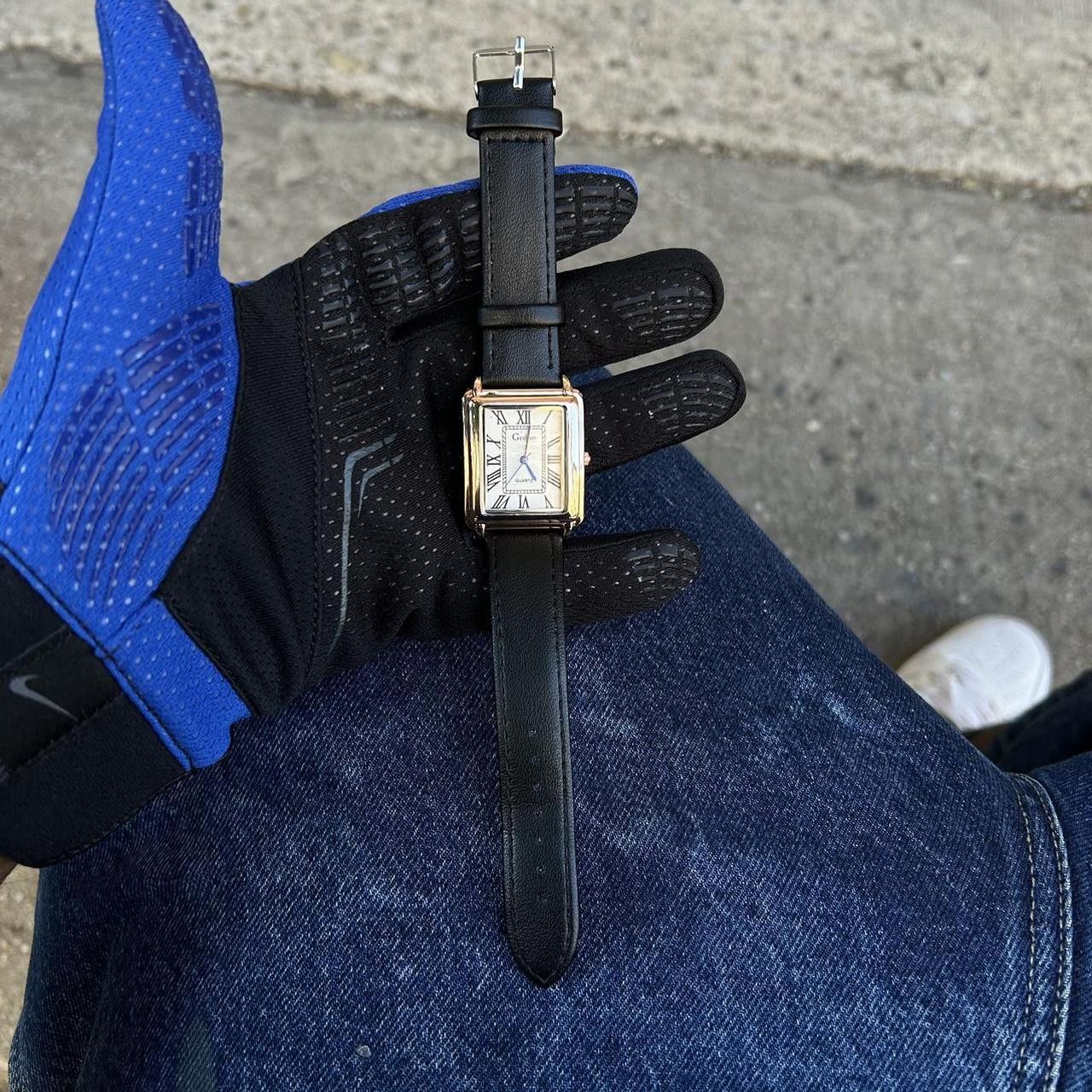 Vintage Vintage 2000s Style Rectangular Quartz “Tank” Leather Watch Size ONE SIZE - 4 Thumbnail