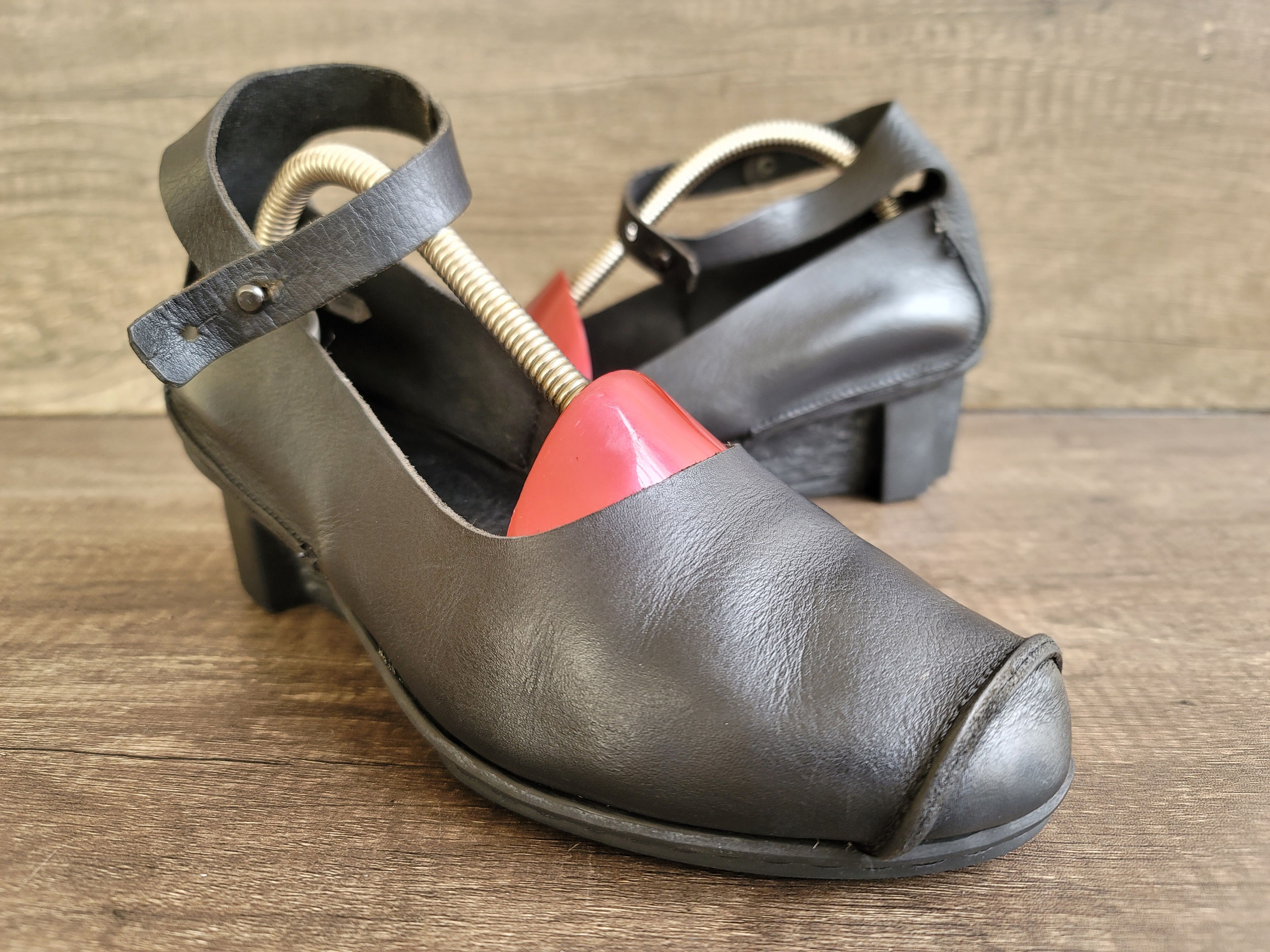 Trippen Trippen Mary Jane Leather Shoes Women's 37 US 6.5-7. Size US 7 / IT 37 - 9 Thumbnail