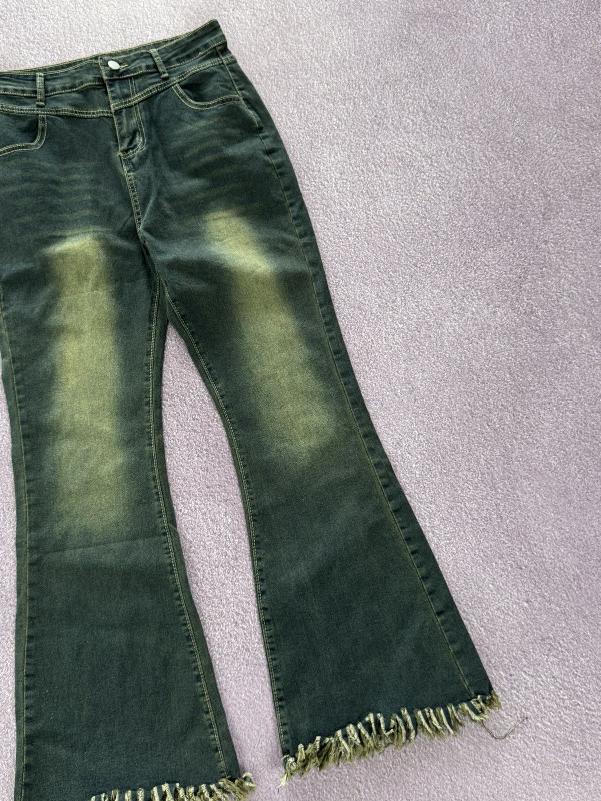 20471120 Vintage Japanese Flared Denim Distressed with Blue Wash Size 32" / US 10 / IT 46 - 6 Thumbnail