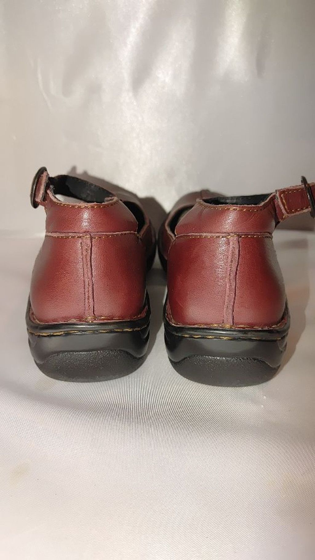 Born Born Burgundy Leather Mary Jane Size 7.5 NWOT Size US 7.5 / IT 37.5 - 7 Thumbnail