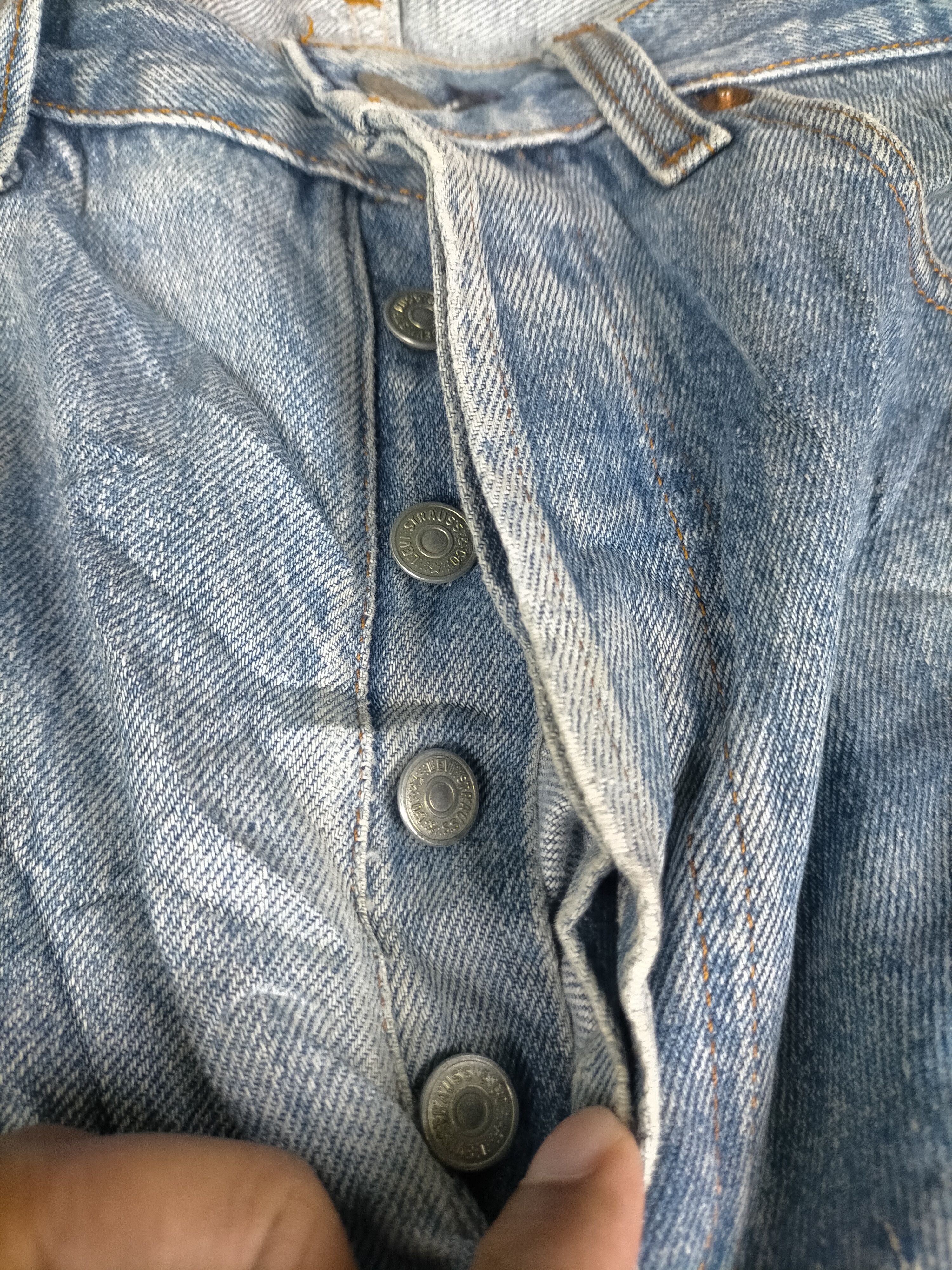 Levi's 🔥1980s Vintage Levis Button 555 Distressed Jeans Size US 32 / EU 48 - 4 Thumbnail