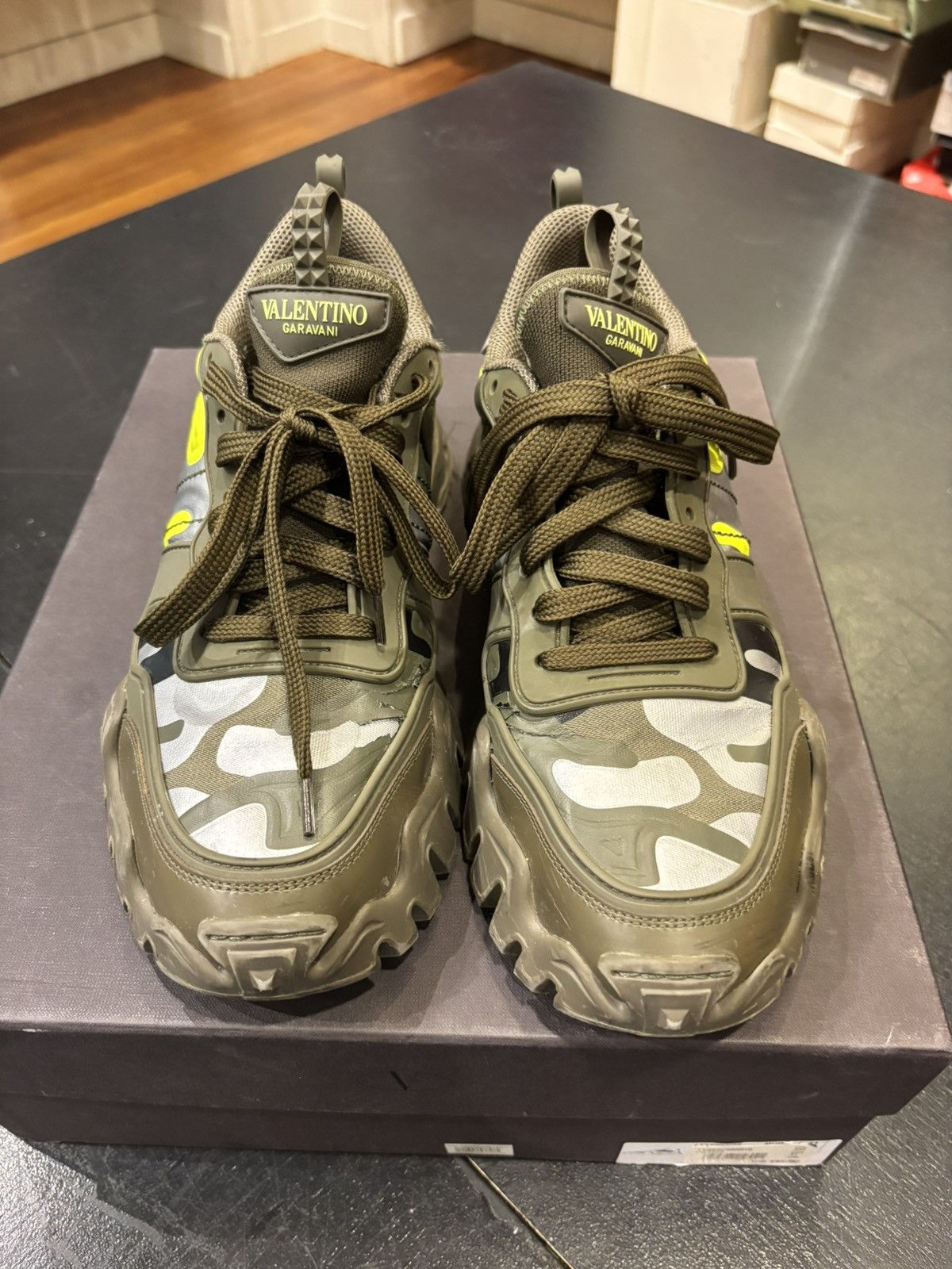 Valentino Valentino Rockrunner Plus ‘Camo Lime’ Size US 11 / EU 44 - 2 Thumbnail
