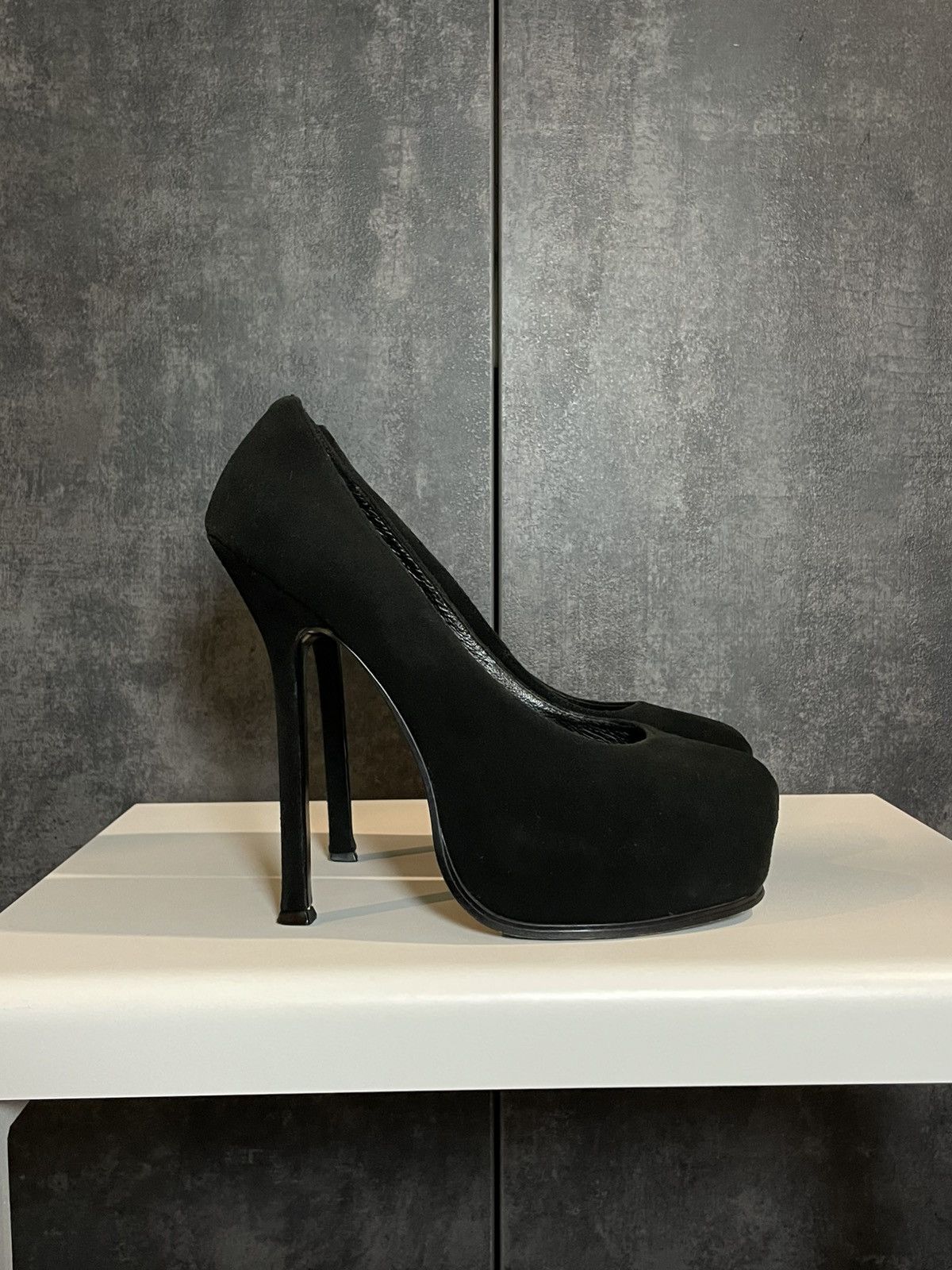 Saint Laurent Paris Vintage Yves Saint Laurent YSL Suede Tribtoo Pumps Heels Miu Size US 9 / IT 39 - 2 Thumbnail