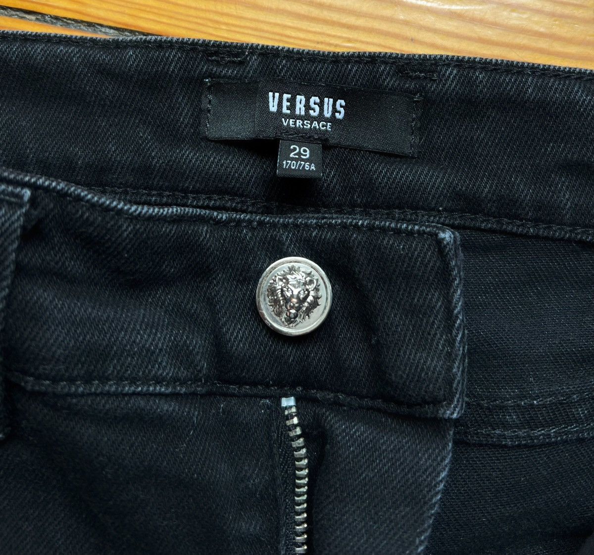 Versus Versace VERSUS VERSACE slim dark gray denim jeans in size 29 Size US 29 - 7 Thumbnail