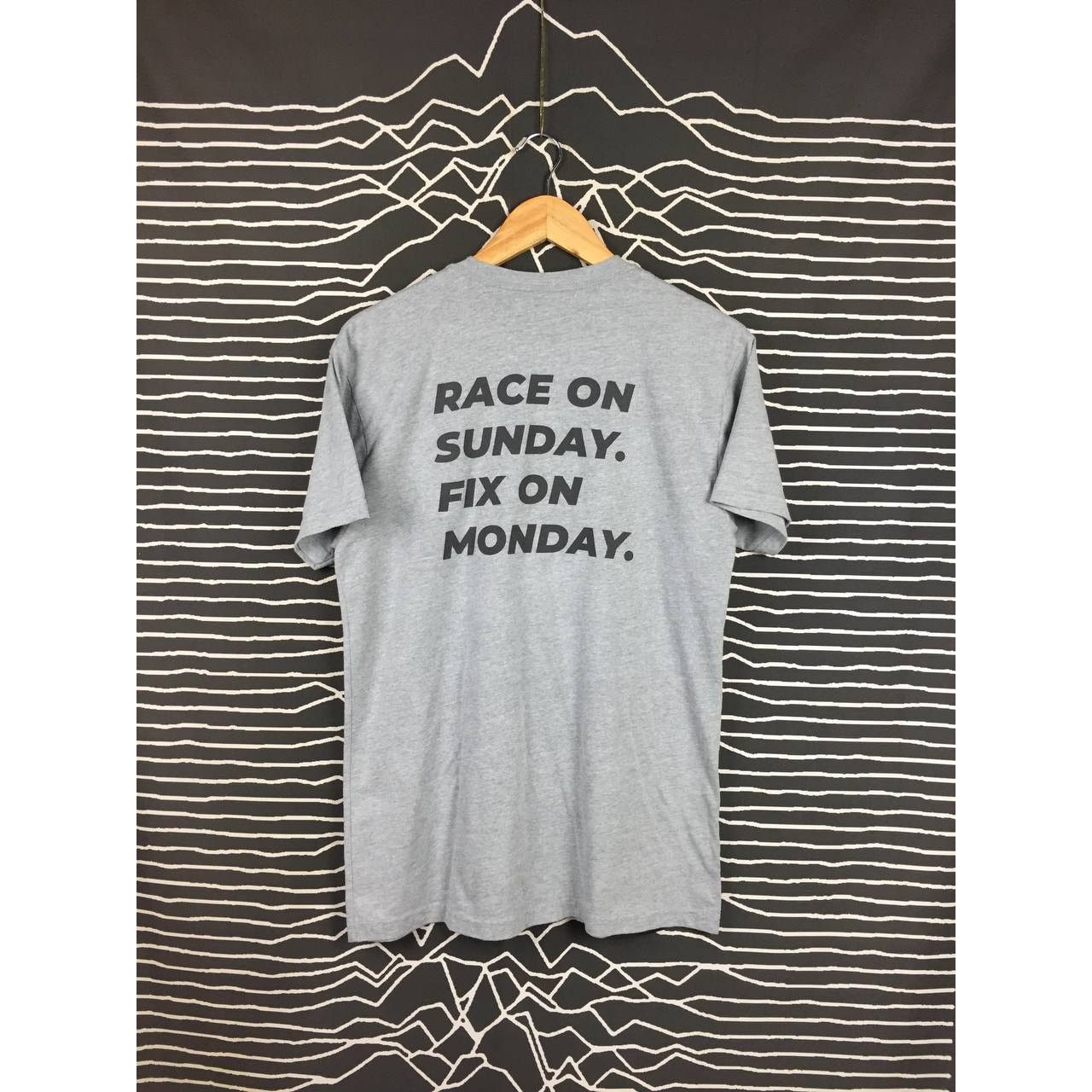 BMW Buildjournal Race On Sunday Fix On Monday Tee Size US M / EU 48-50 / 2 - 2 Thumbnail