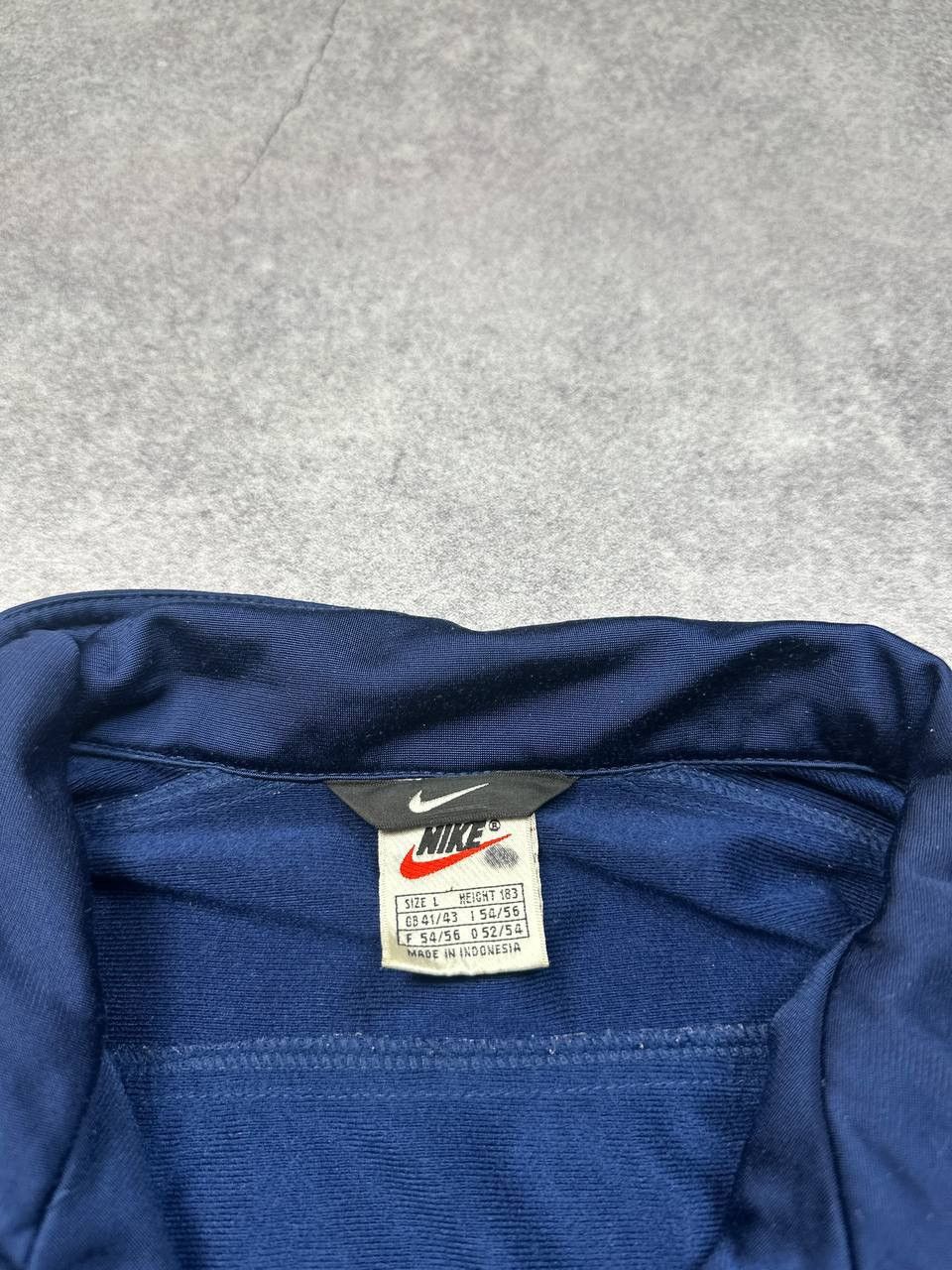 Nike Vintage Nike Track Jacket, Size L – Retro Sportswear Size US L / EU 52-54 / 3 - 7 Thumbnail