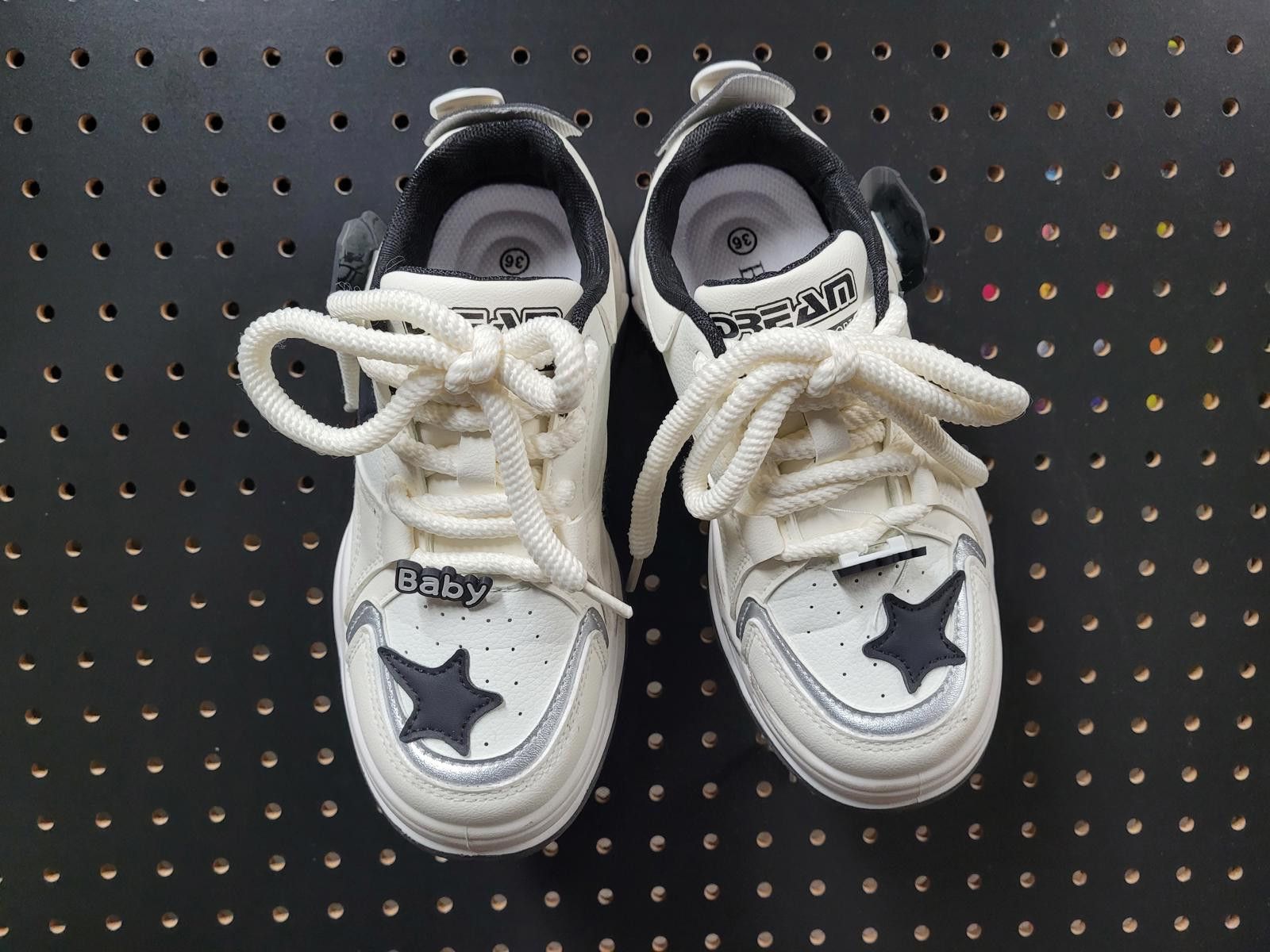 Unknown London Stylish White Sneakers - Act Fast, Grab Yours Now! Size US 5 / EU 37 - 7 Thumbnail