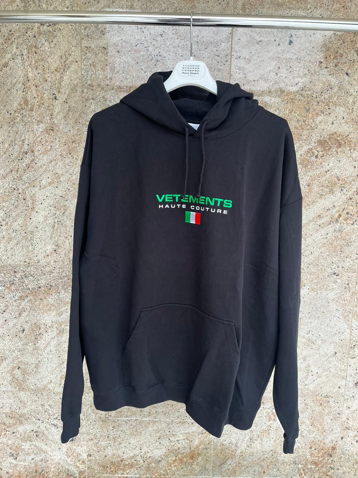 Vetements Vetements Italy Logo Hoodie Size US S / EU 44-46 / 1 - 2 Thumbnail