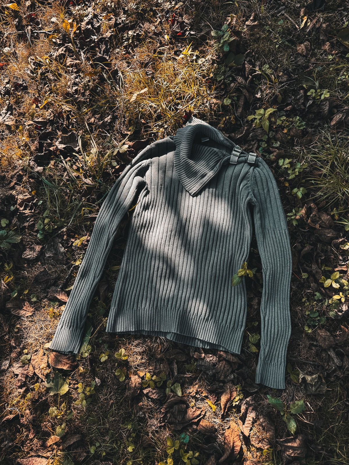Japanese Brand Avant Garde Japanese Brand Sweater Asymetrical Size US S / EU 44-46 / 1 - 1 Thumbnail