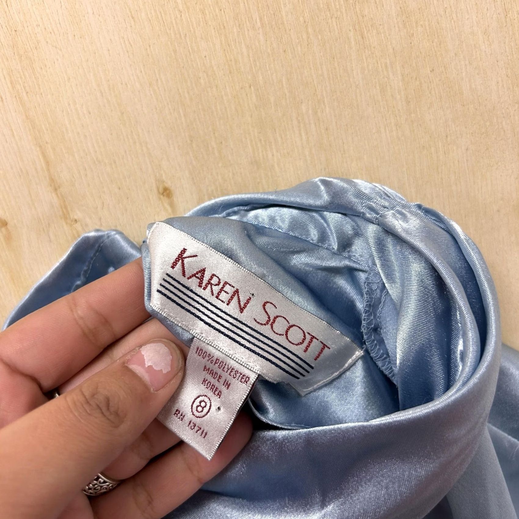 Vintage VINTAGE Karen Scott Blouse Women 8 Silver Satin High Neck Ruffle Cuff Long Sleeve Size M / US 6-8 / IT 42-44 - 5 Thumbnail