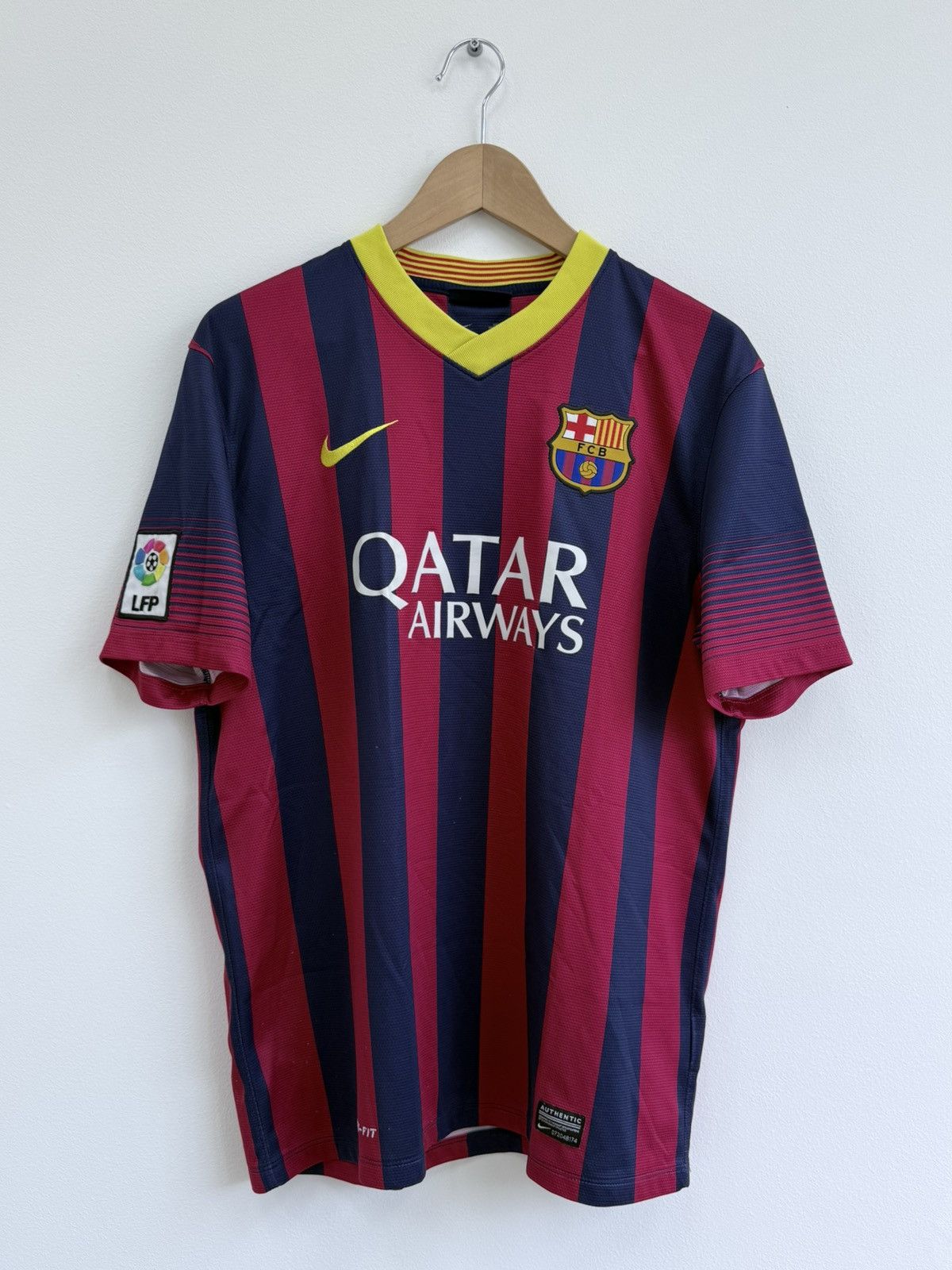 Nike 2013 2014 Barcelona Home Jersey And Shorts Size US L / EU 52-54 / 3 - 1 Thumbnail