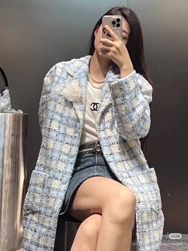Chanel Chanel Ice blue sequin tweed jacket 2504-Nextarrow Size XXS / US 00 / IT 34 - 8 Thumbnail