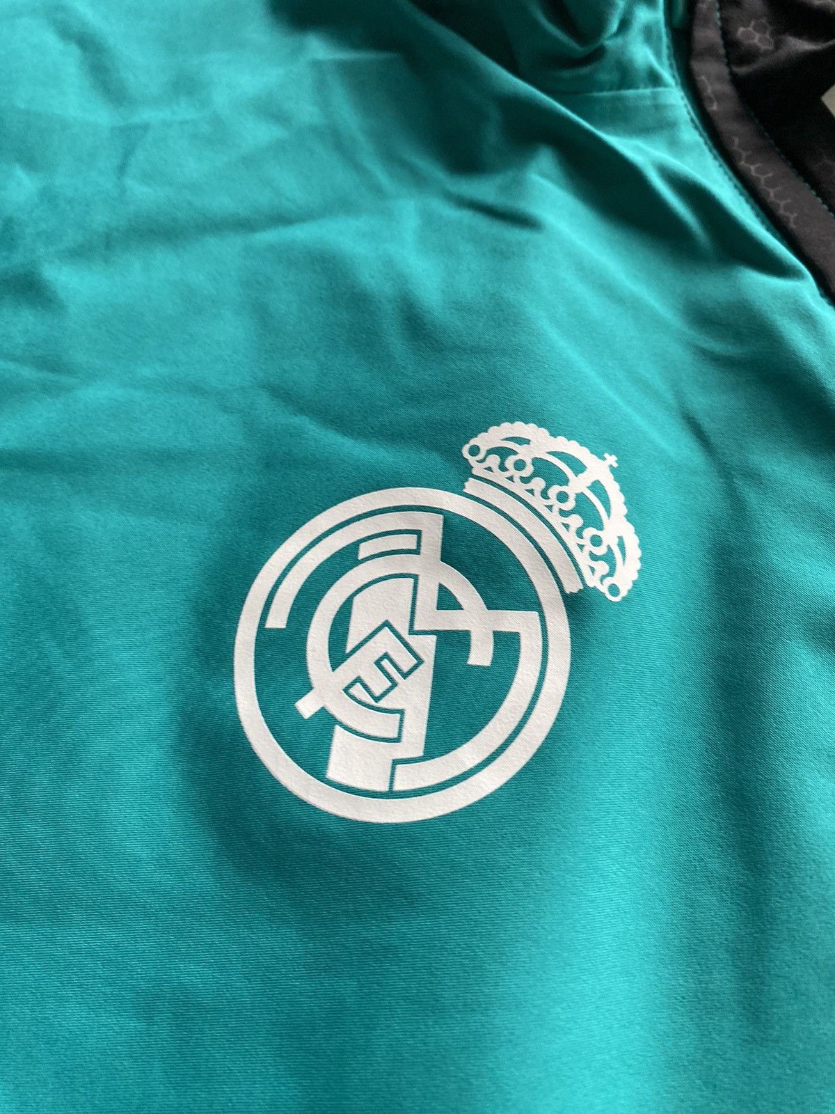 Adidas Adidas 2021-22 Real Madrid Training Zip Drill Top Sweatshirt Size US M / EU 48-50 / 2 - 5 Thumbnail