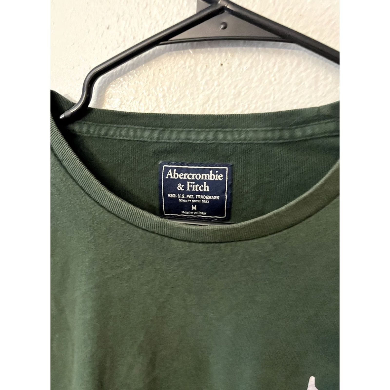 Abercrombie & Fitch Abercrombie & Fitch Men T-Shirt Crew Neck Short Sleeve Green Medium Logo Embroidered Size US M / EU 48-50 / 2 - 3 Thumbnail