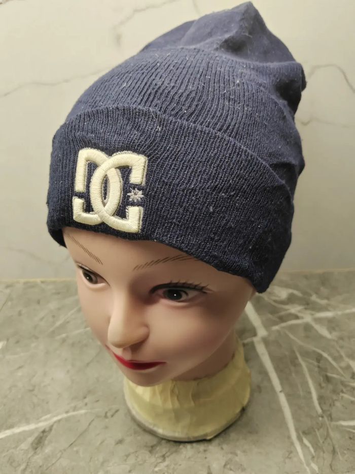 Vintage Vintage Dcshoecousa Skateboarding Snowcap Beanie Size ONE SIZE - 2 Thumbnail