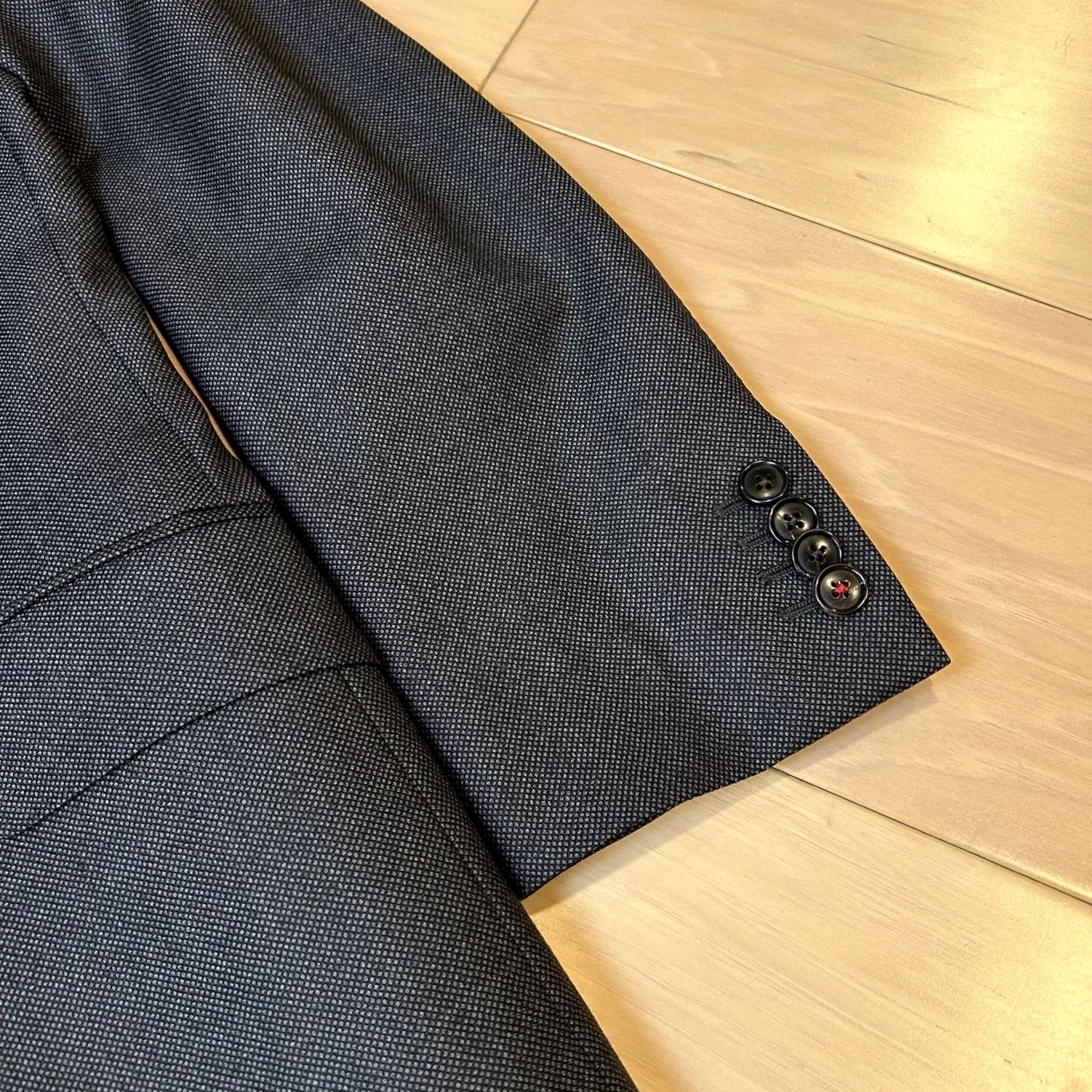 Suitsupply Suitsupply Blazer Wool Dark Gray Solid Notch Lapel 38 Regular Men’s Sport Coat Blazer Only Size 38R - 4 Thumbnail