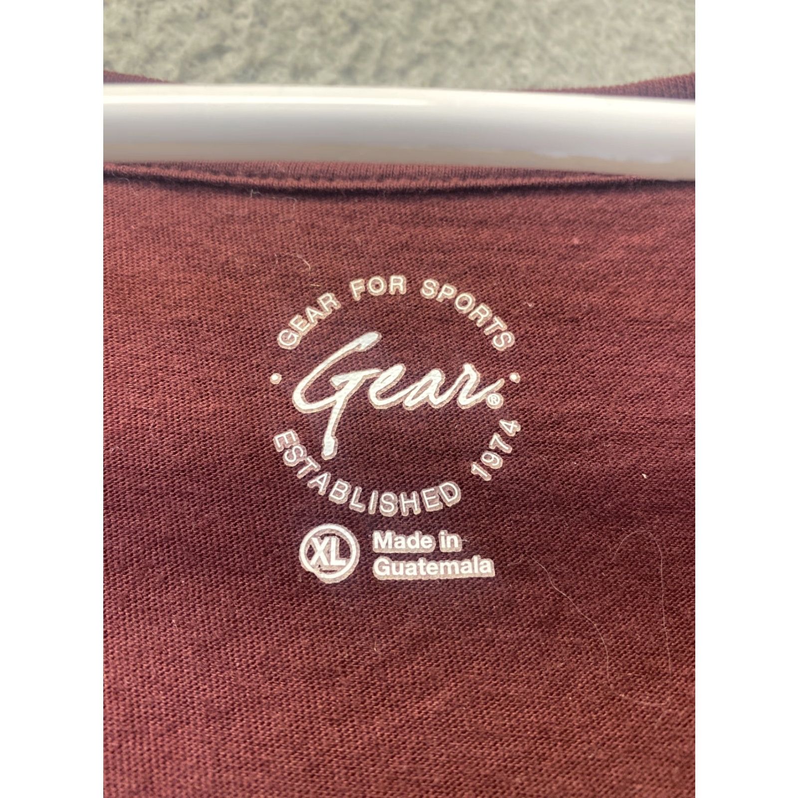Vintage VINTAGE Women Burgundy V-Neck T-Shirt Platform Size XL / 105-28 Gears Shirt Womens Size XL / US 12-14 / IT 48-50 - 3 Thumbnail