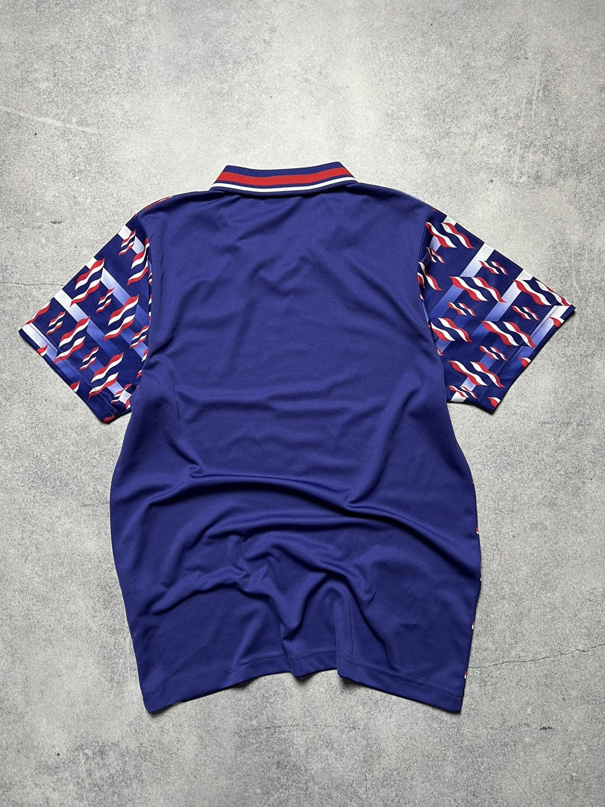 Vintage Vintage Thailand National Team Blockcore Style Soccer Jersey Size US L / EU 52-54 / 3 - 7 Thumbnail