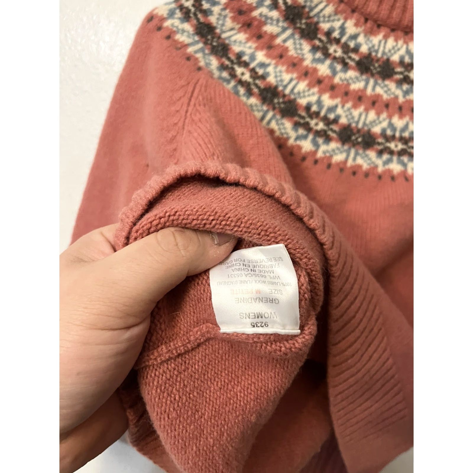 Vintage VINTAGE Woolrich Knit Pink Wool 100% Lambswool Size PM Petite Sweater, Fair Isle, Woolrich, 1990s, Pink, Petites, Men/Women? Size M / US 6-8 / IT 42-44 - 4 Thumbnail
