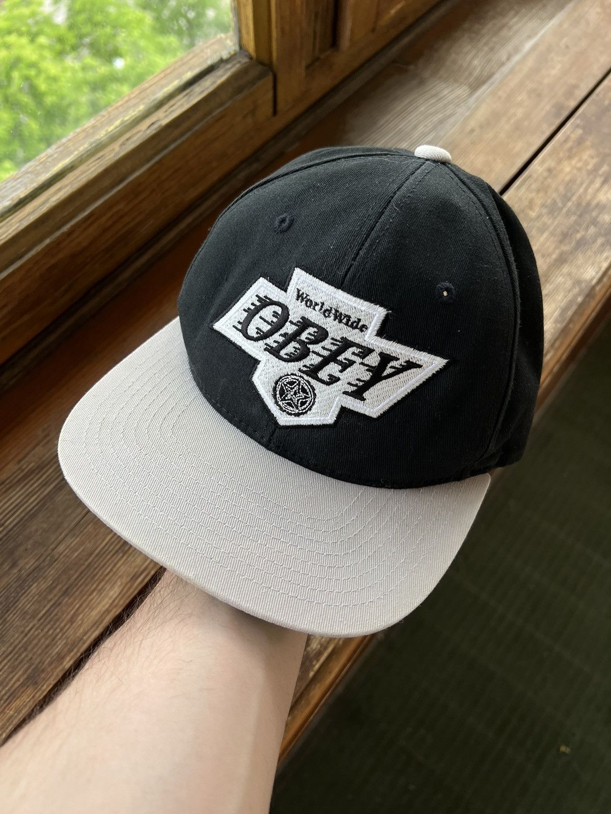 Vintage Vintage Obey Snapback Cap Big Logo Baseball Size ONE SIZE - 2 Thumbnail