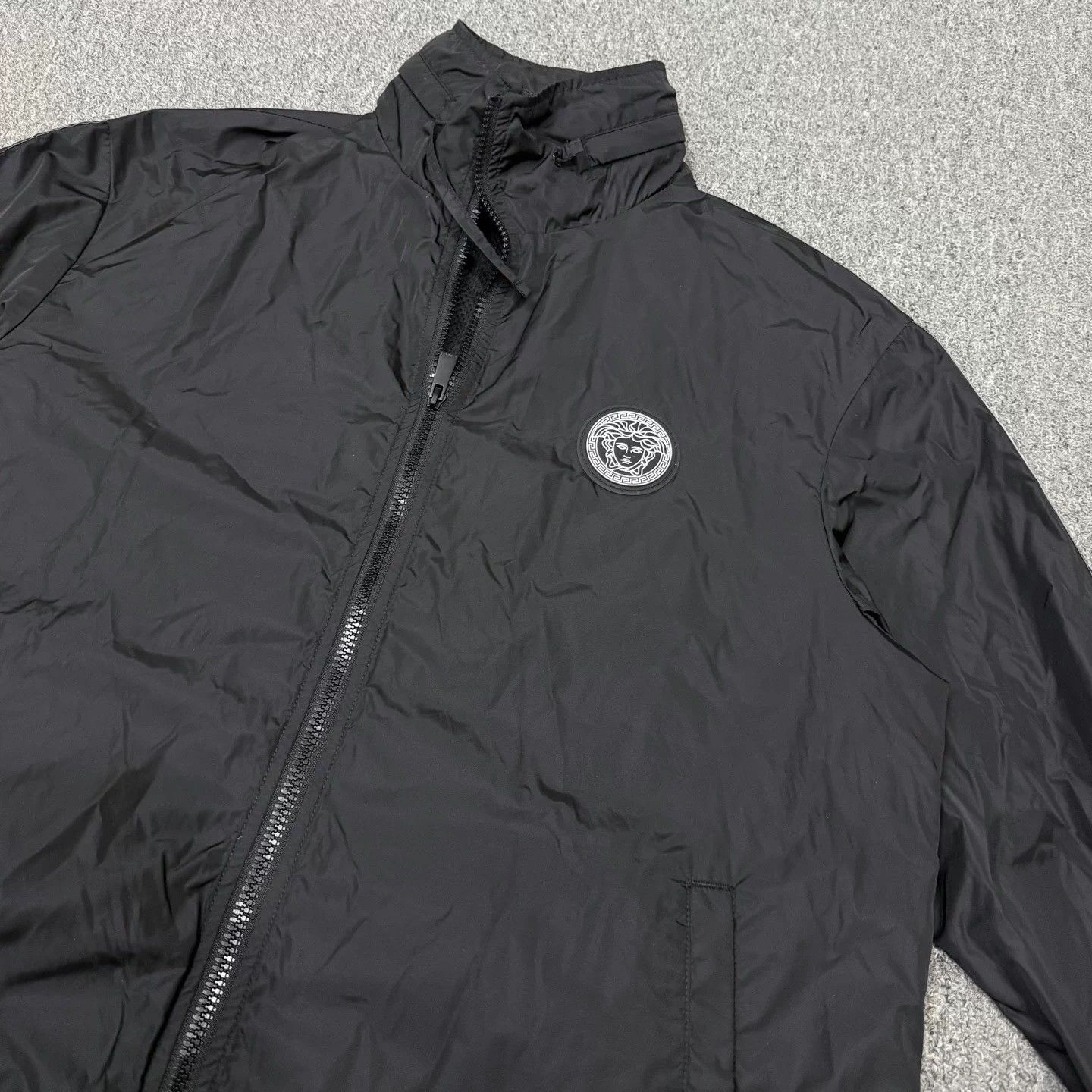 Versace Versace Black Nylon Shell Jacket 48 Mint Size US M / EU 48-50 / 2 - 3 Thumbnail