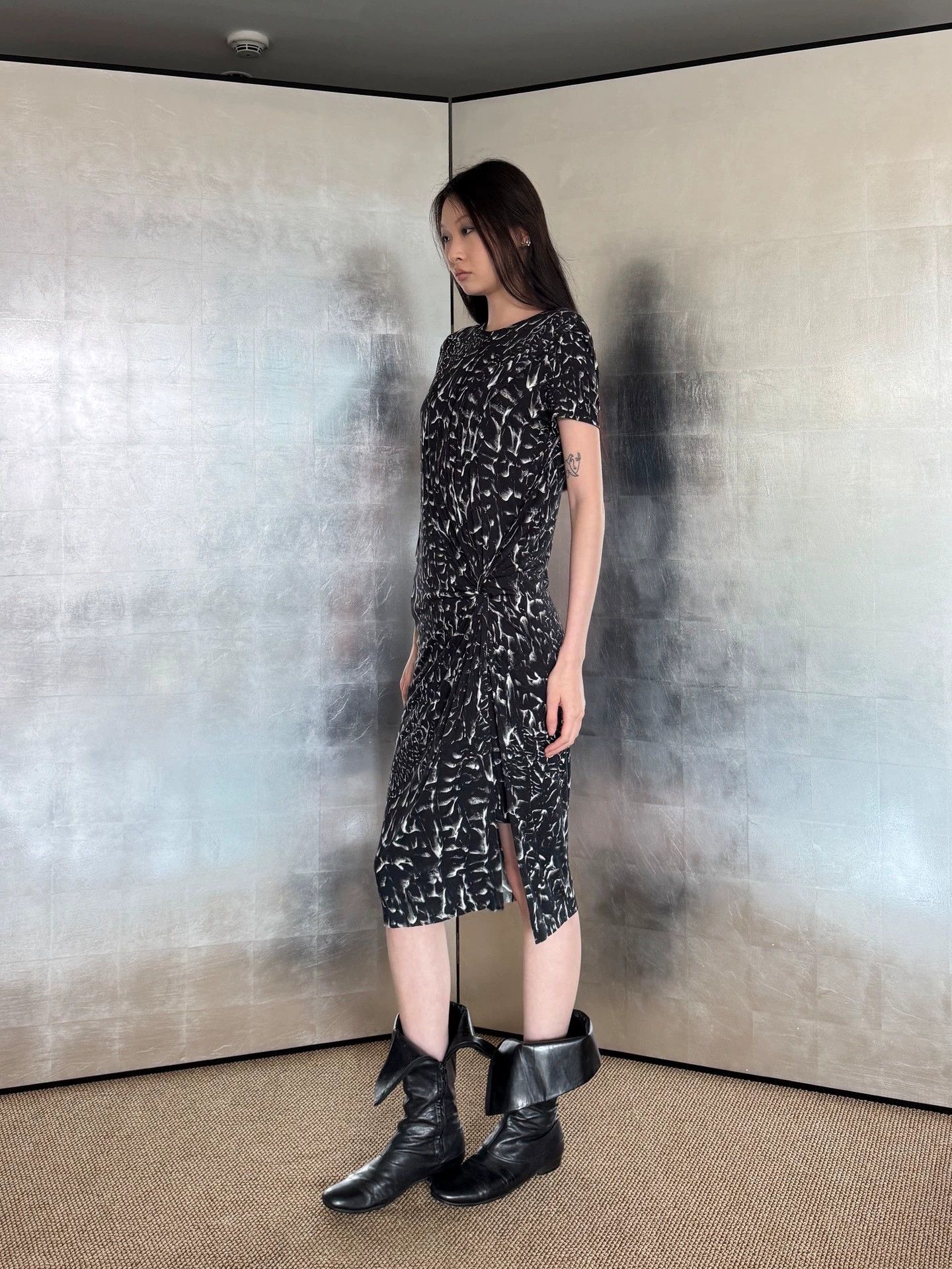 Helmut Lang Helmut Lang Vintage Printed Elastic Knot Slit Dress S Size S / US 4 / IT 40 - 4 Thumbnail