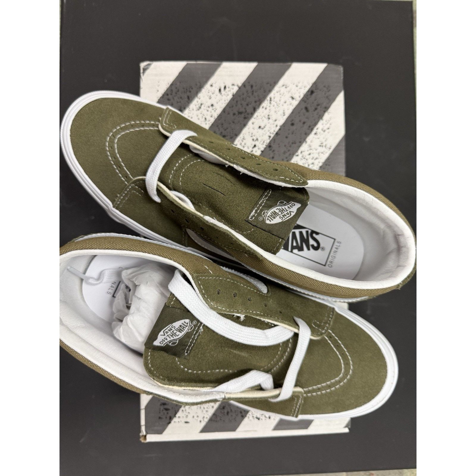 Vans Vans OG Sk8-Mid Lx Green/White Size 8.5m 10 W Brand NWB Size US 7.5 / EU 40-41 - 2 Thumbnail