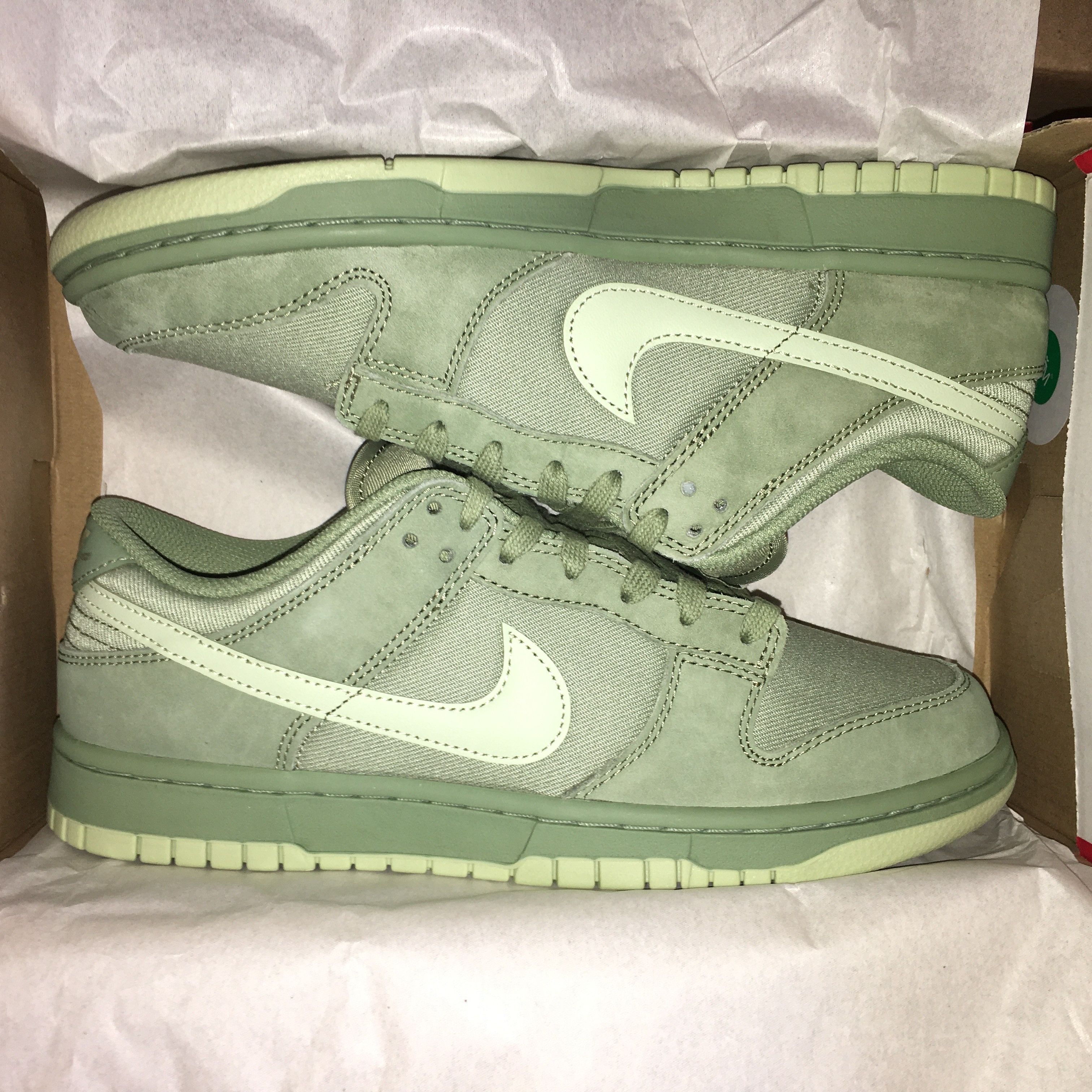 Nike Nike Dunk Low PRM Oil Green Size US 9 / EU 42 - 9 Thumbnail