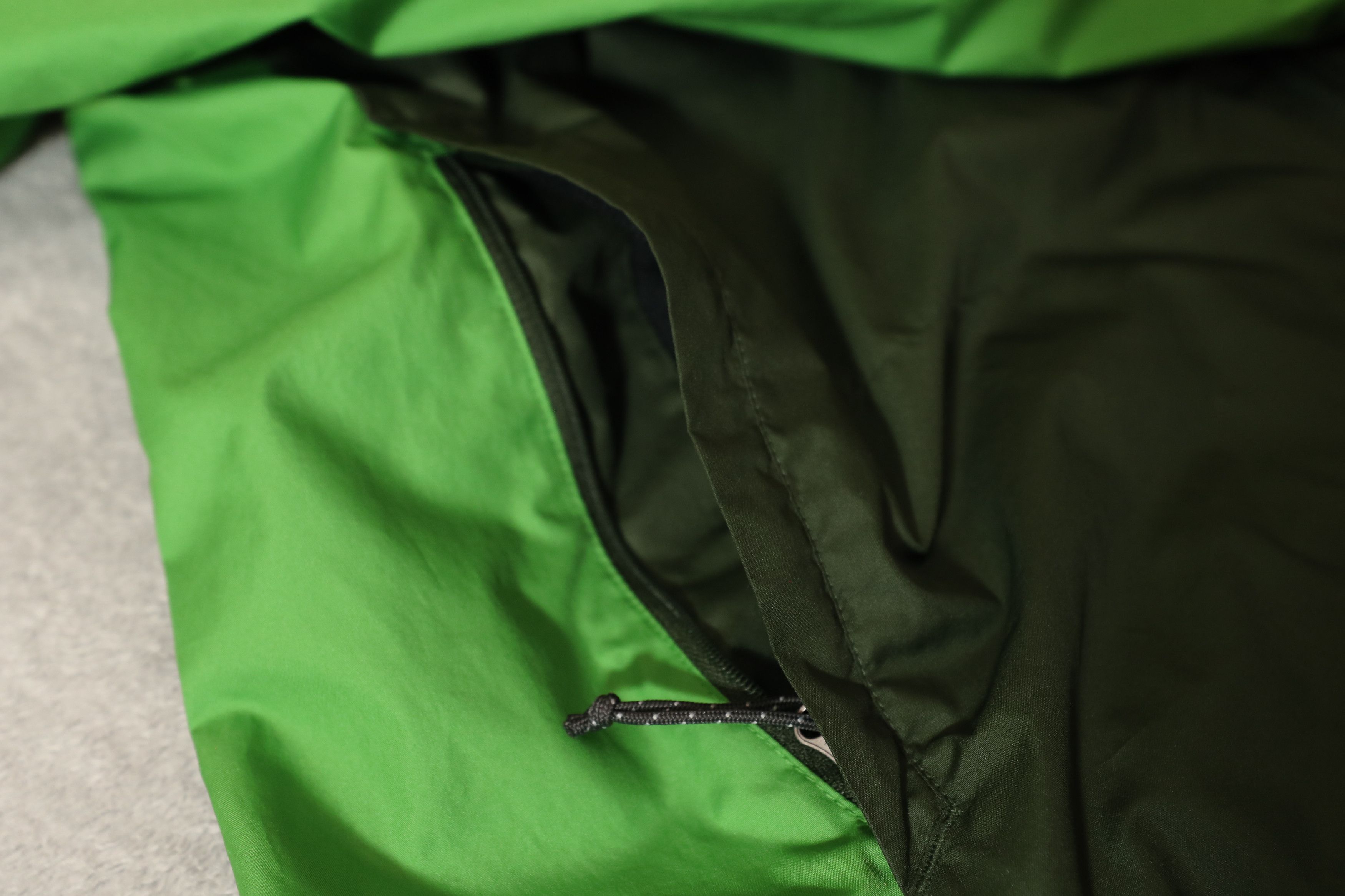 Mountain Hardwear Mountain Hardwear Full Zip Windrush Jacket Windbreaker (XL) Size US XL / EU 56 / 4 - 6 Thumbnail