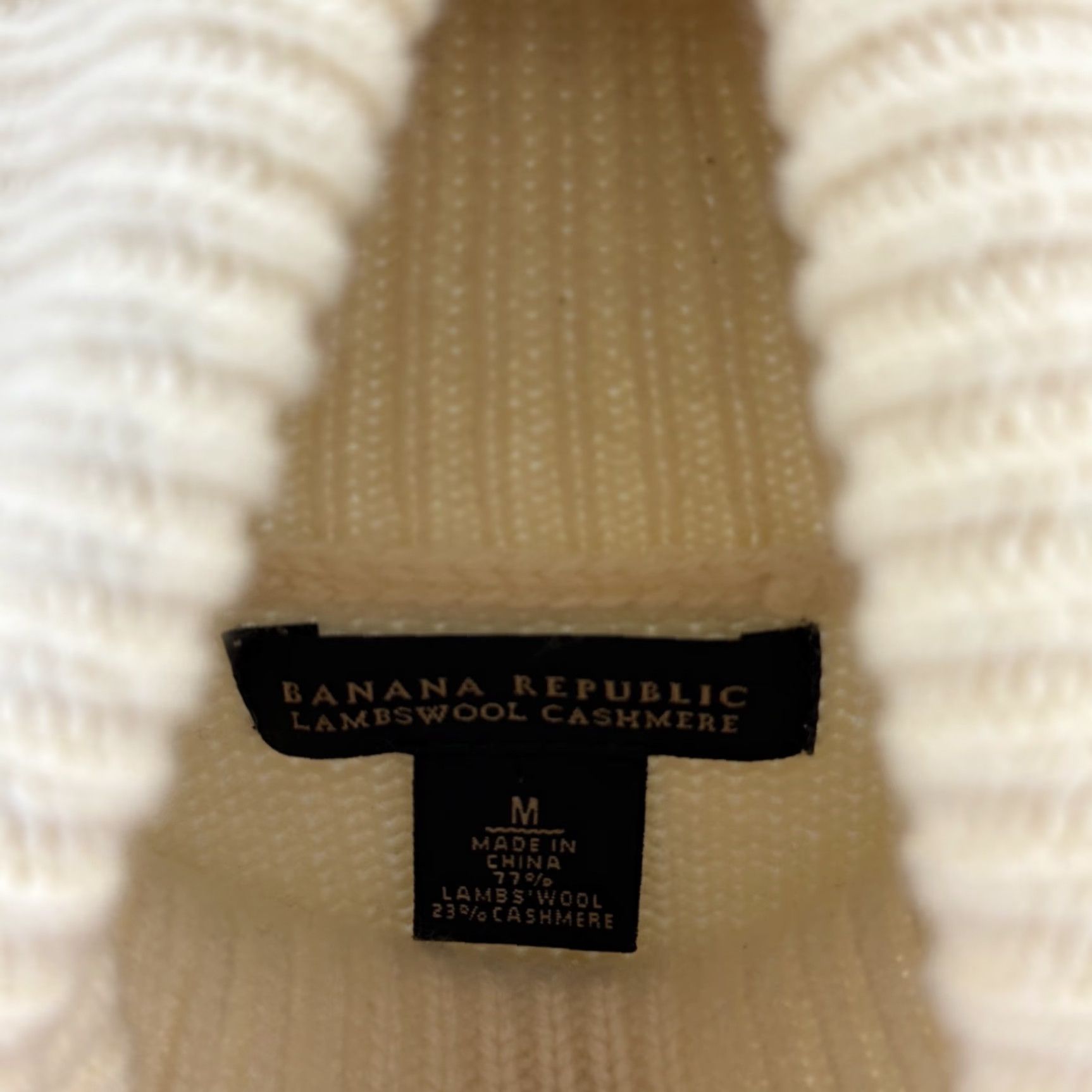 Banana Republic Banana Republic Sweater Womens Medium Ivory Lambswool Cashmere Turtleneck Preppy Pullover Raglan Sleeve Solid Knit Wool/Cashmere Logo Vintage: No Size M / US 6-8 / IT 42-44 - 5 Thumbnail