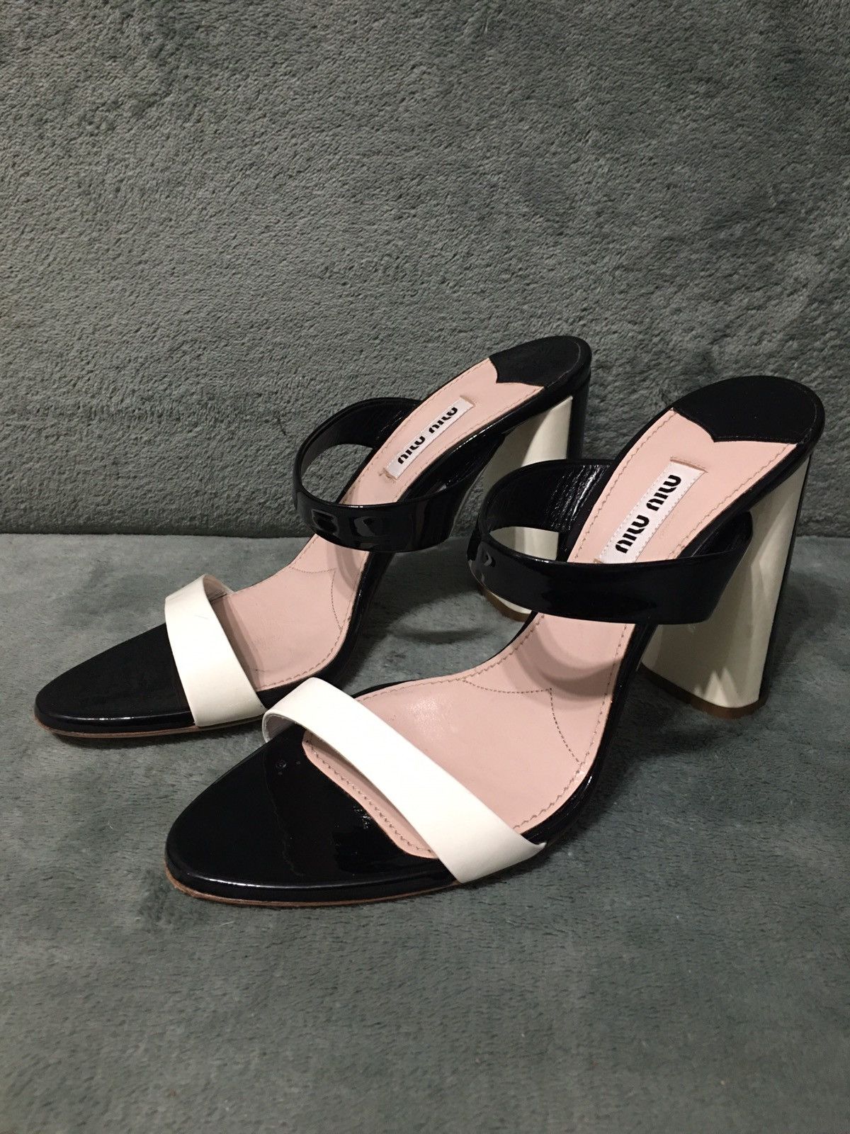 Miu Miu MIU MIU Patent Leather Double Strap Block Heel Mules EU37.5 Size US 7.5 / IT 37.5 - 3 Thumbnail