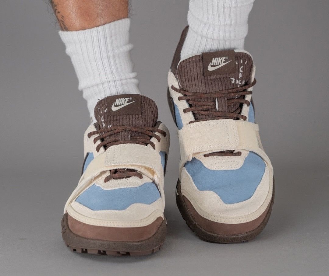 Nike × Travis Scott Travis Scott x Nike Zoom Field Jaxx Leche Blue Size US 11.5 / EU 44-45 - 3 Thumbnail