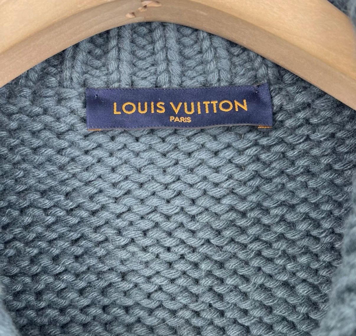Louis Vuitton Louis Vuitton Runway Blue Knit Button Cardigan K12 Size M / US 6-8 / IT 42-44 - 3 Thumbnail