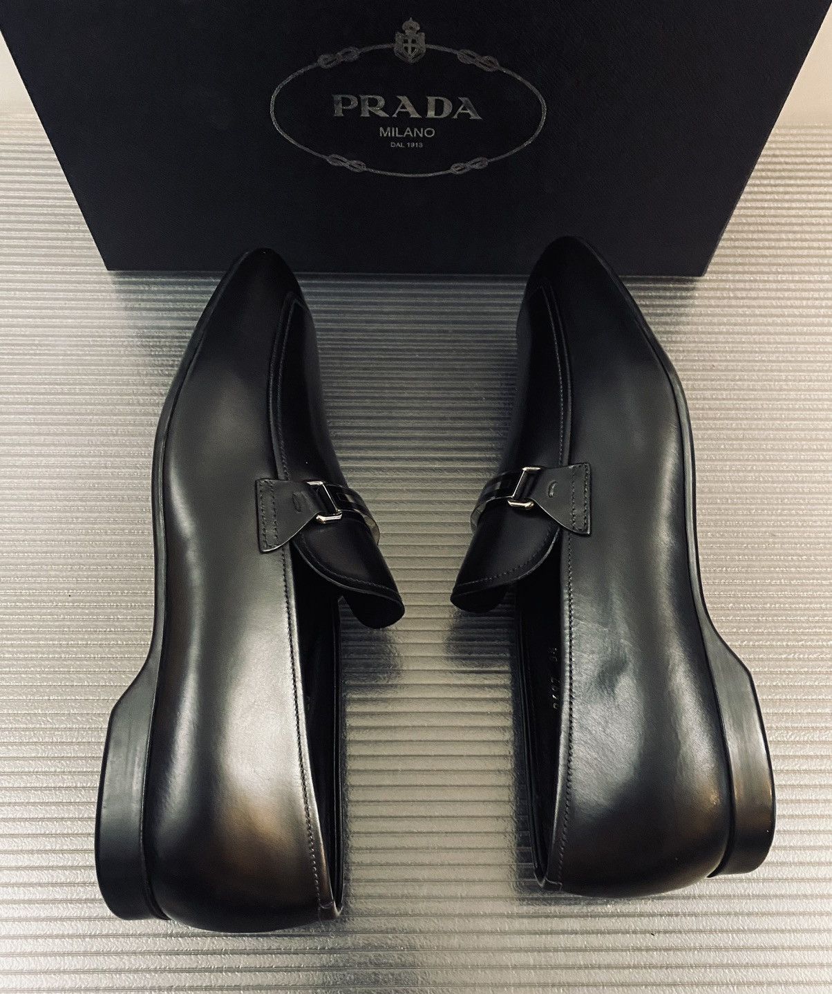 Prada Prada 🇮🇹 Nero smart calf metal logo plate vamp loafer 9.5 NEW Size US 9.5 / EU 42-43 - 9 Thumbnail
