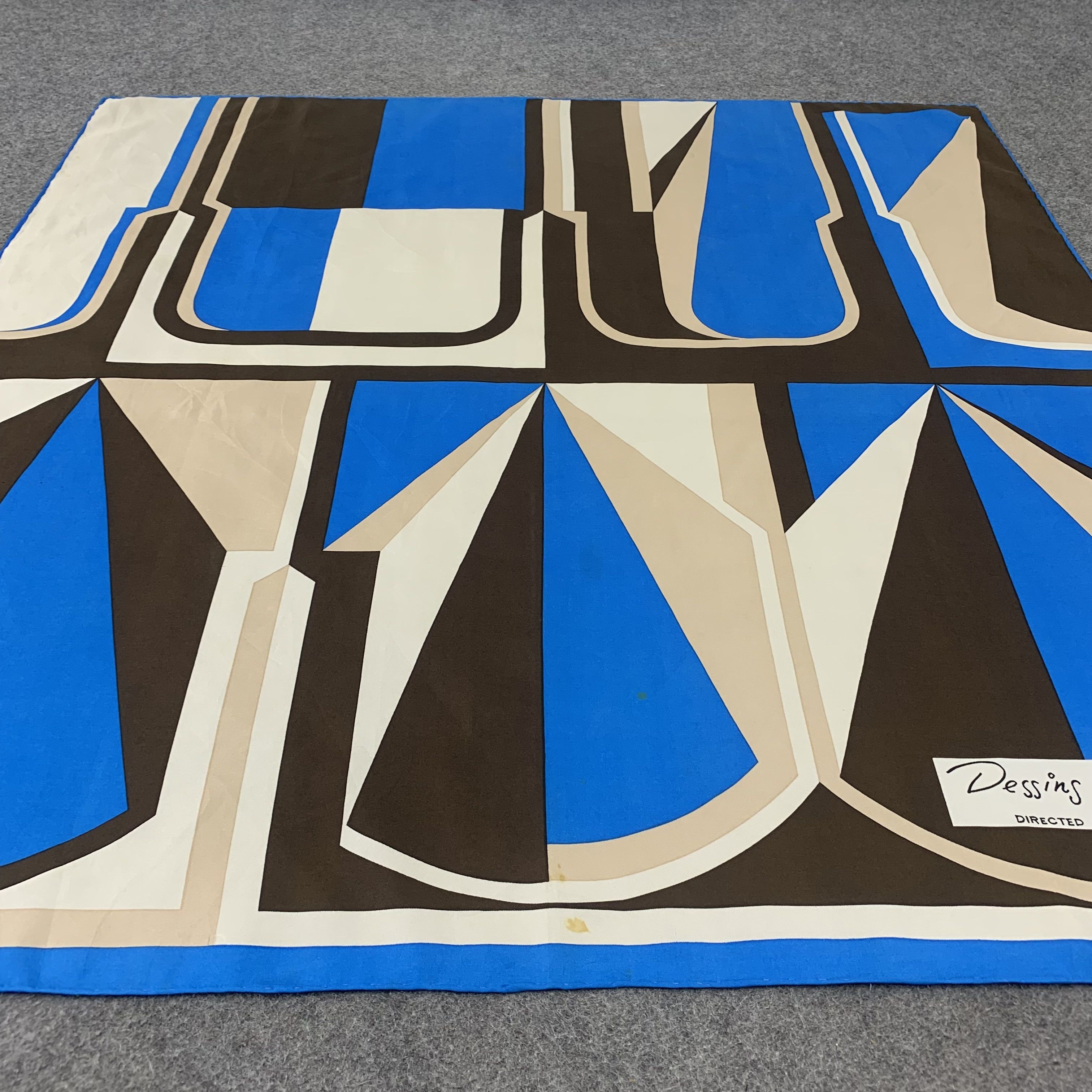 Japanese Brand Dessins Medaille by Y.Masuda Silk Scarf Square A5629 Size ONE SIZE - 7 Thumbnail