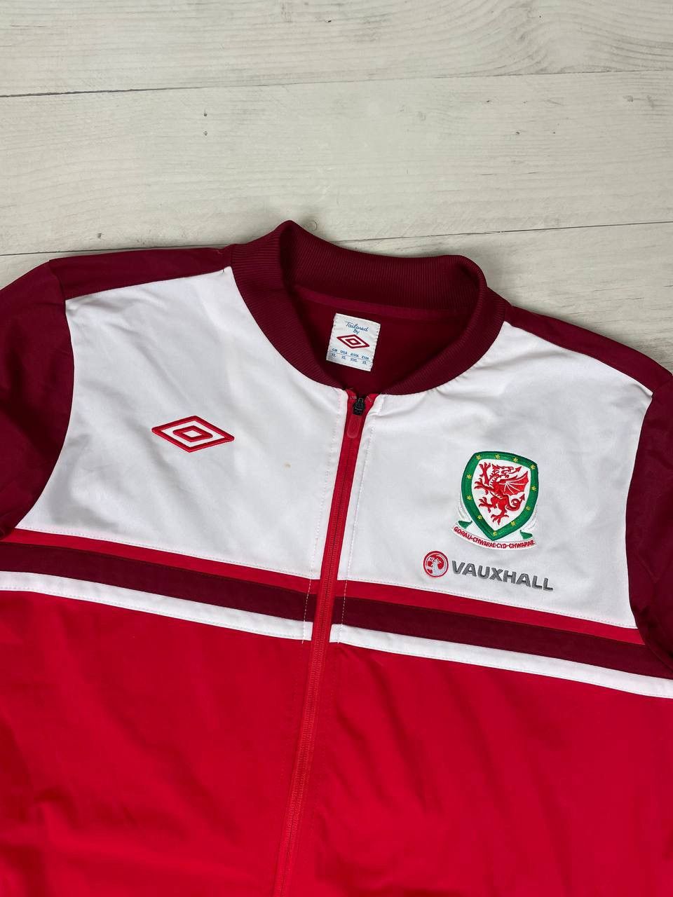 Umbro Umbro Wales 2012 2013 Training Track Top Jacket Football Size US XL / EU 56 / 4 - 10 Thumbnail