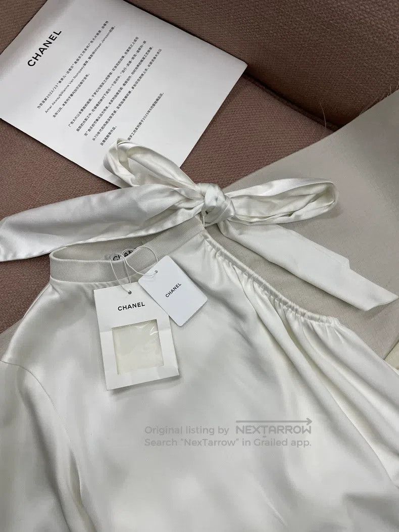 Chanel Chanel 24S white bow off-the-shoulder silk short sleeves Size XXS / US 00 / IT 34 - 2 Thumbnail