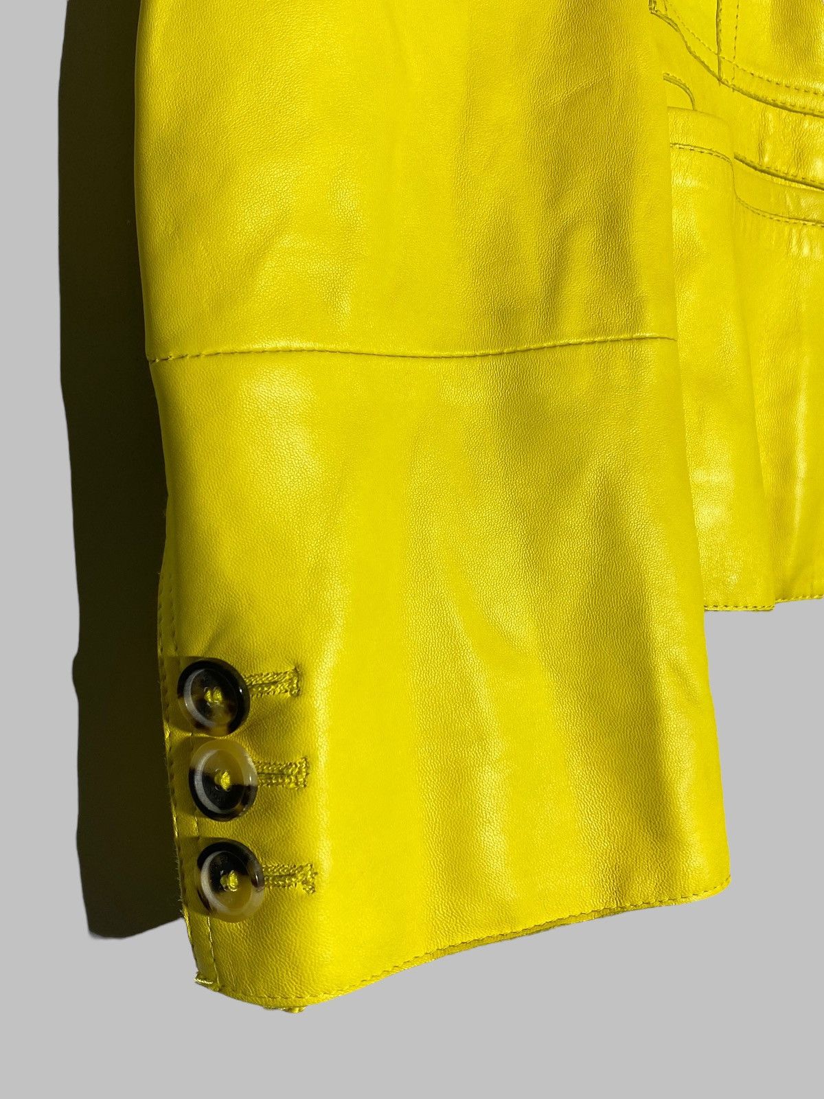 Burberry Vintage Burberry London Yellow Women’s Leather Jacket Size M / US 6-8 / IT 42-44 - 11 Thumbnail